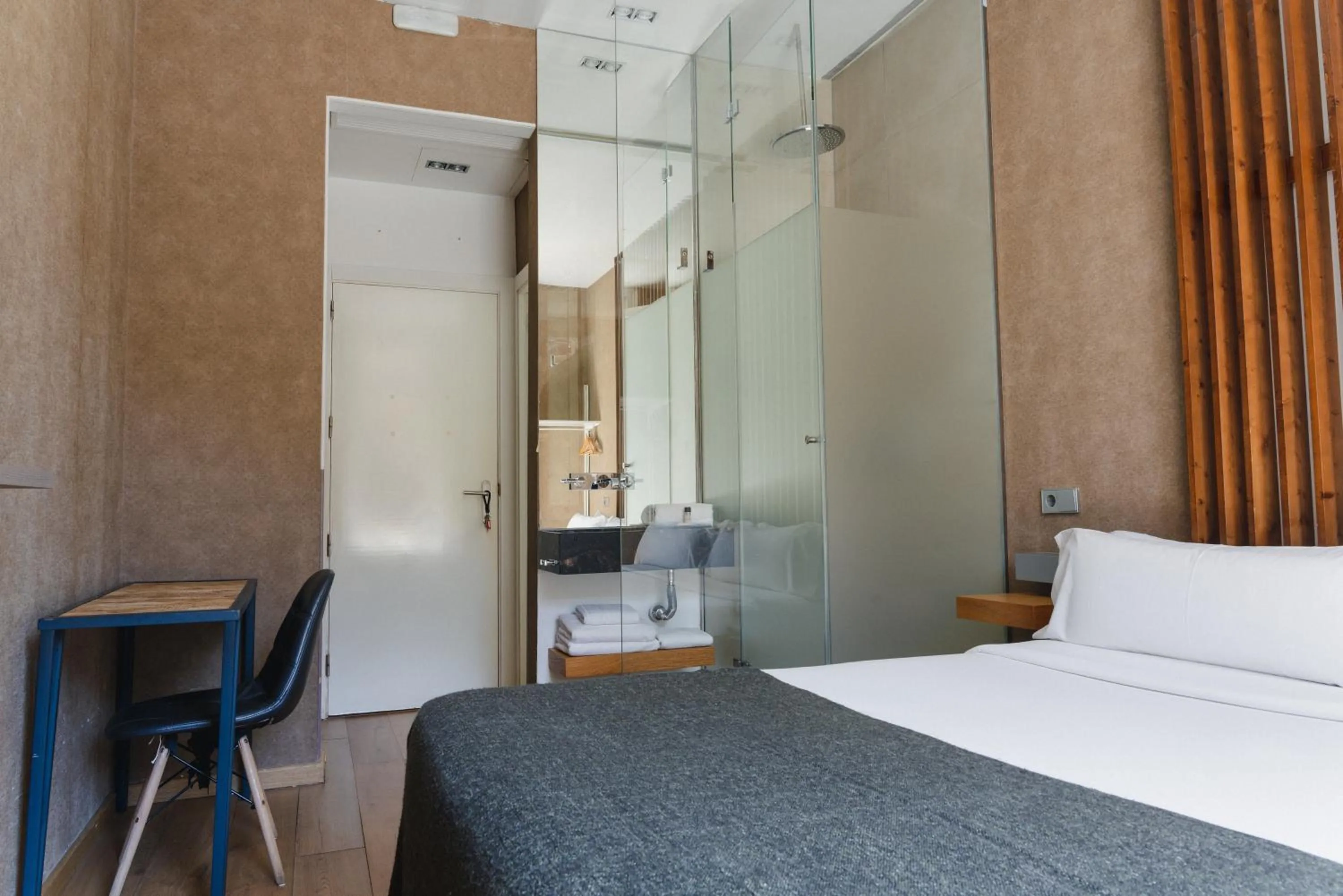 Bed in Cosmopolitan Boutique Rambla