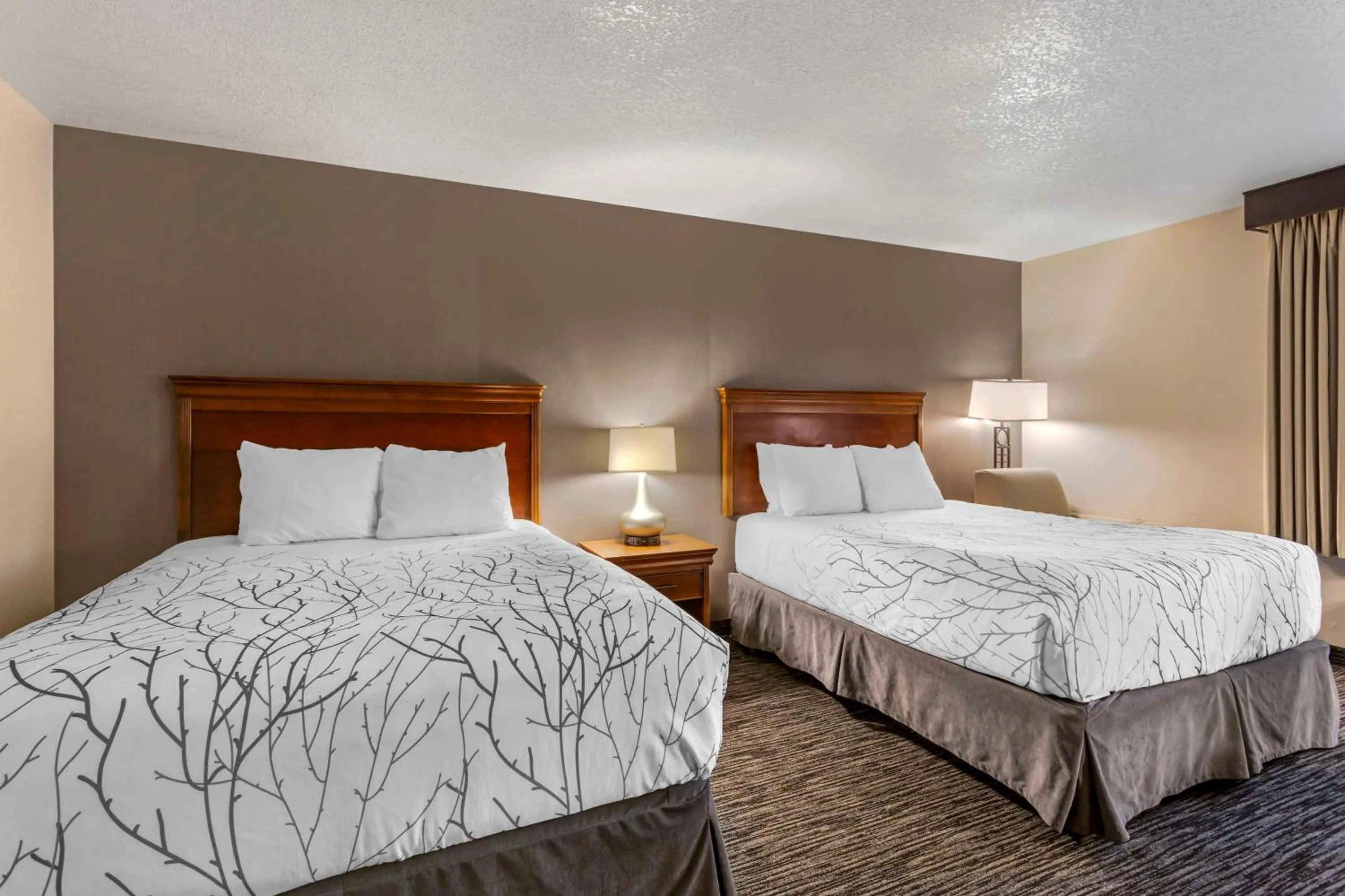 Bedroom, Bed in Best Western Plus Landmark Inn