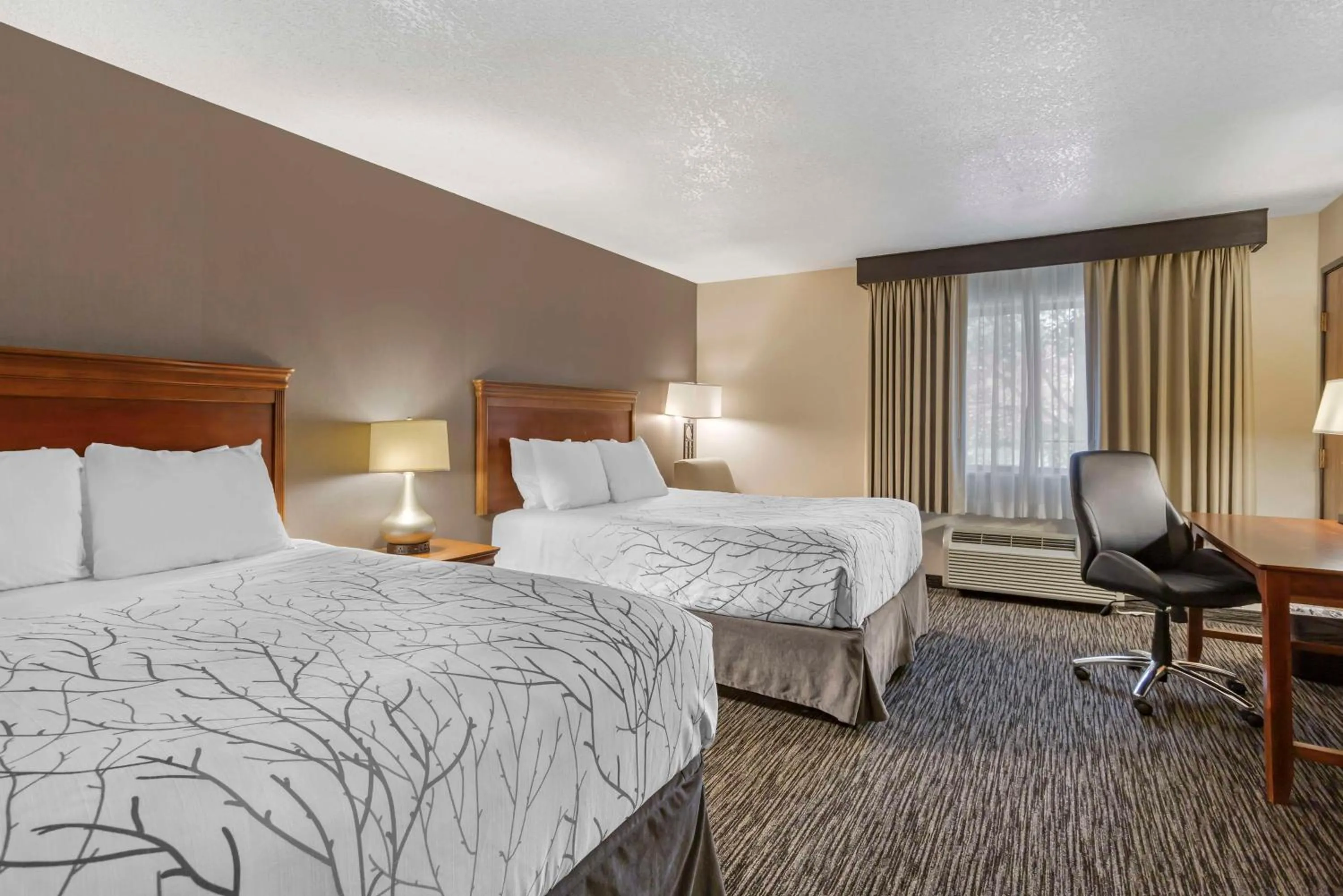 Bedroom, Bed in Best Western Plus Landmark Inn