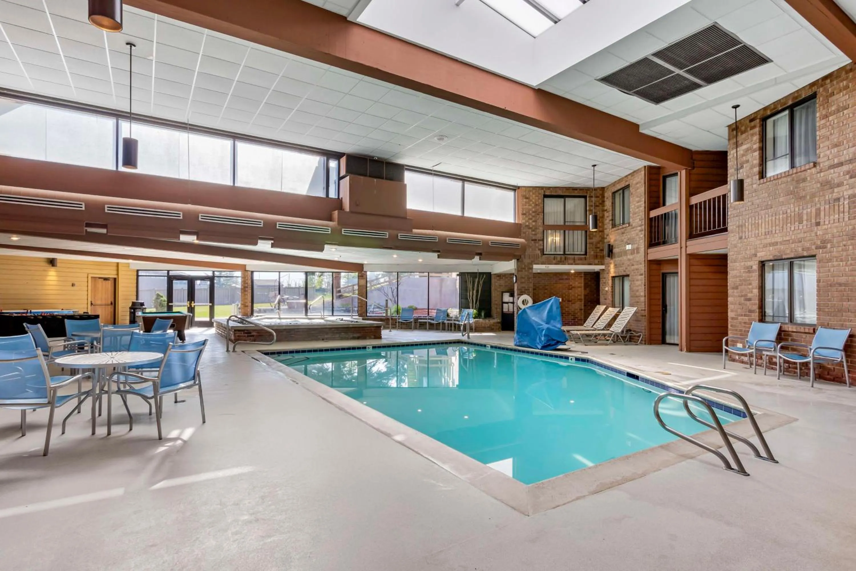 Pool view in Best Western Plus Landmark Inn