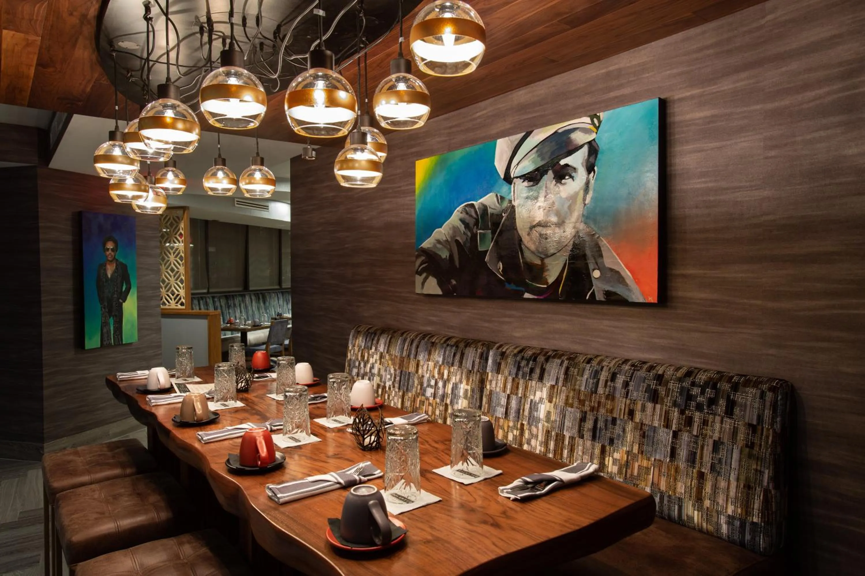 Restaurant/places to eat in The Delaney Hotel