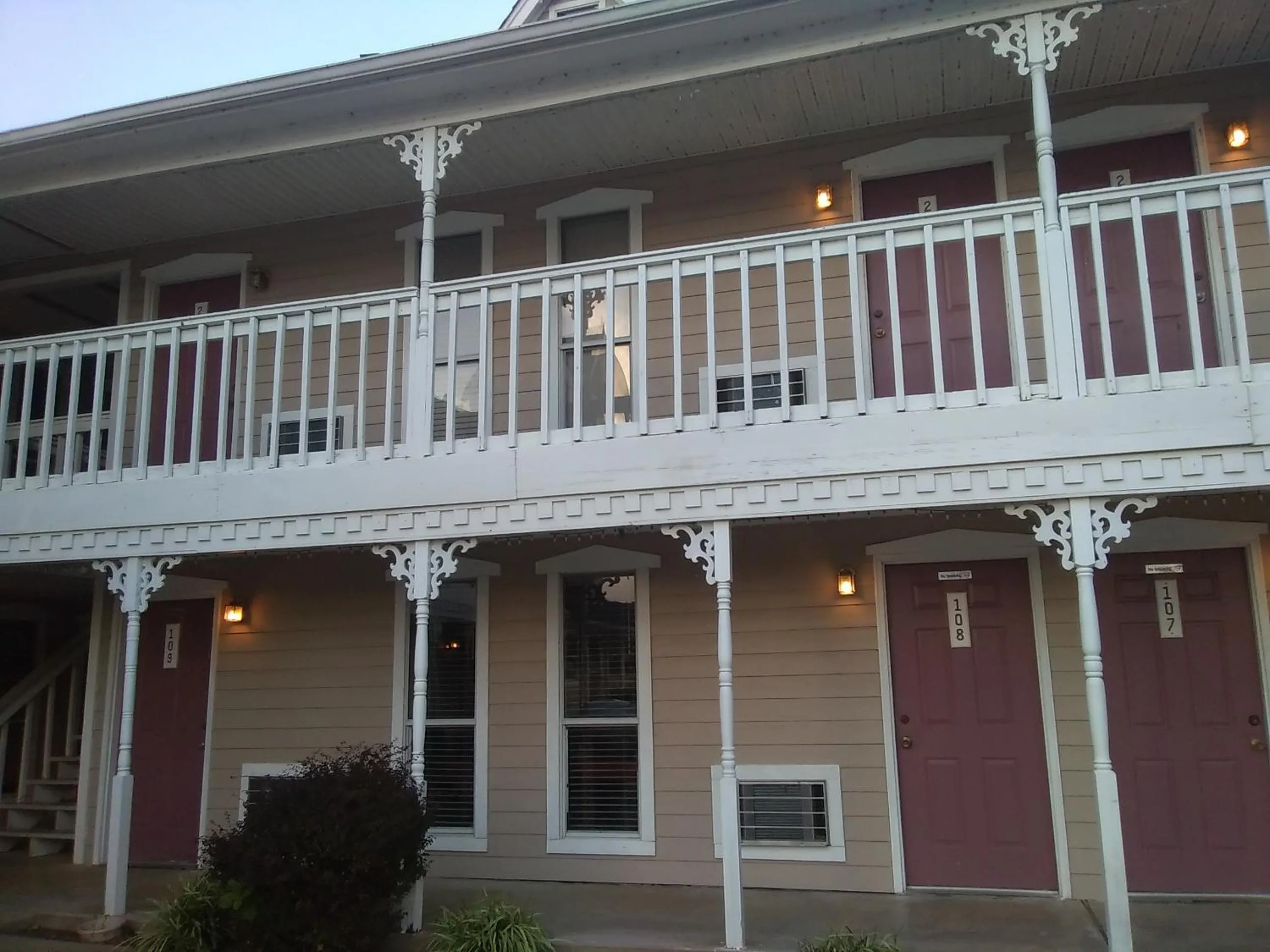 Property building in Victorian Inn