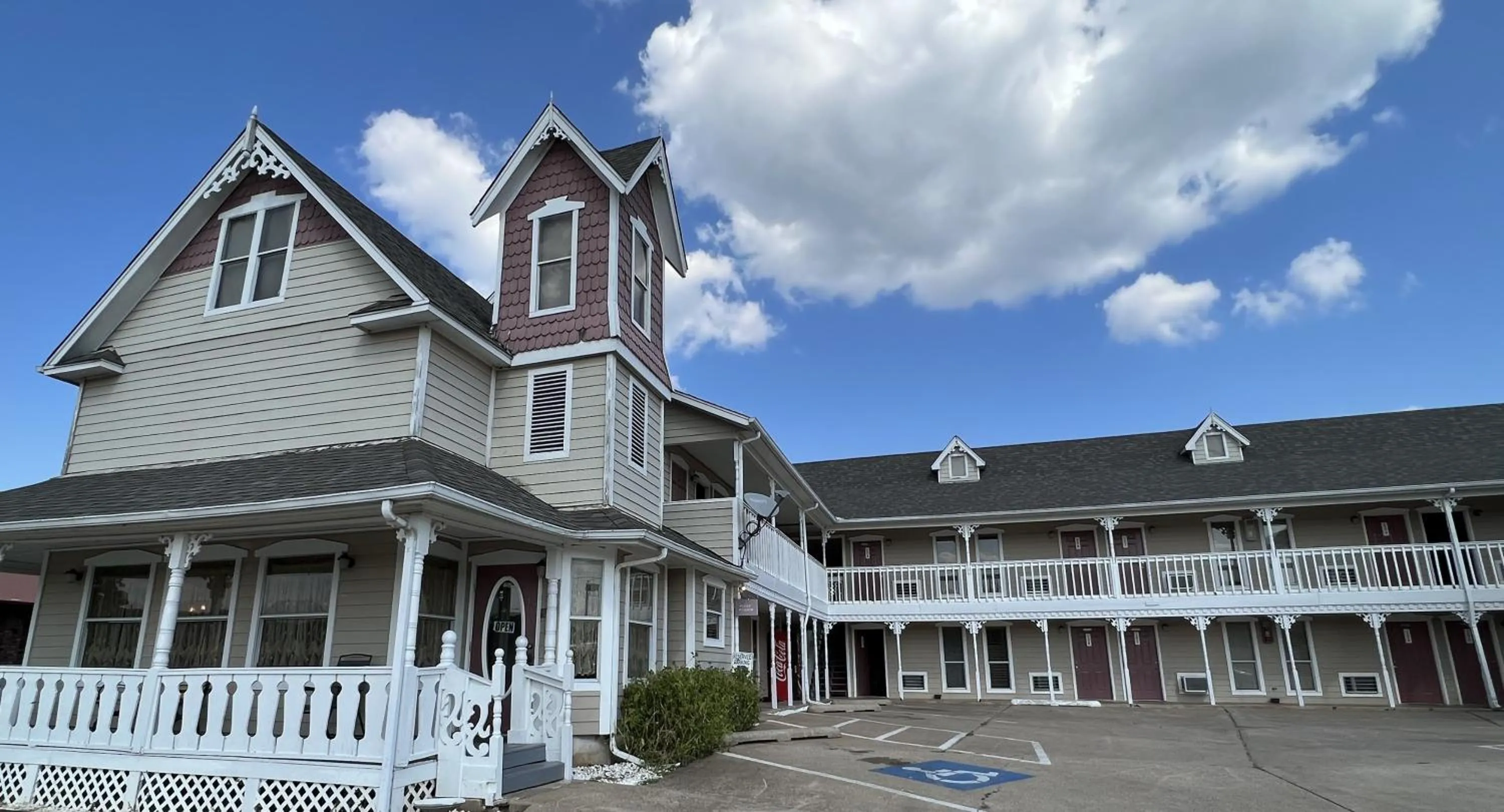 Property building in Victorian Inn