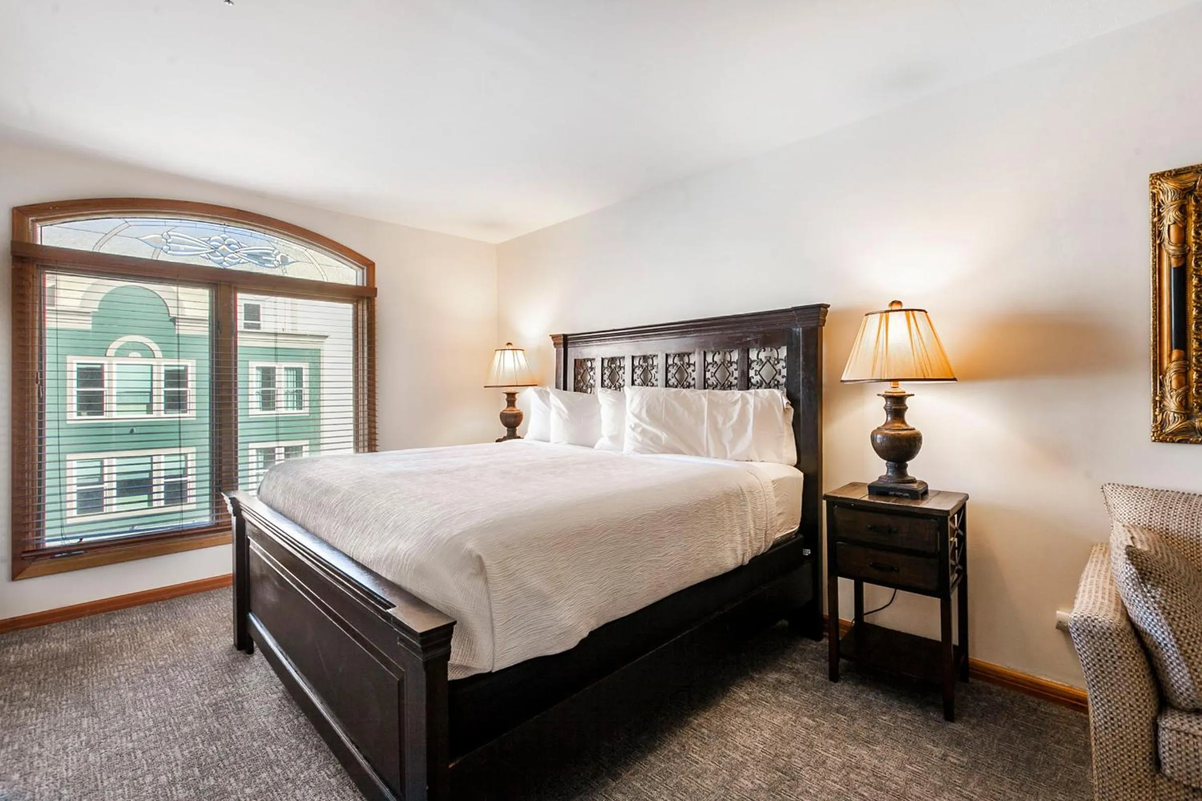 Bedroom, Bed in The Caledonian by All Seasons Resort Lodging