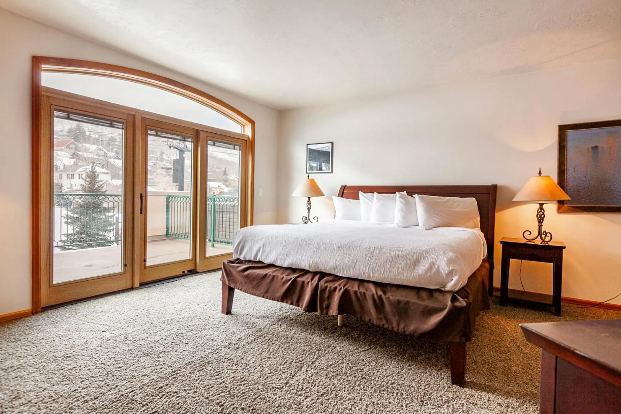 Bedroom, Bed in The Caledonian by All Seasons Resort Lodging