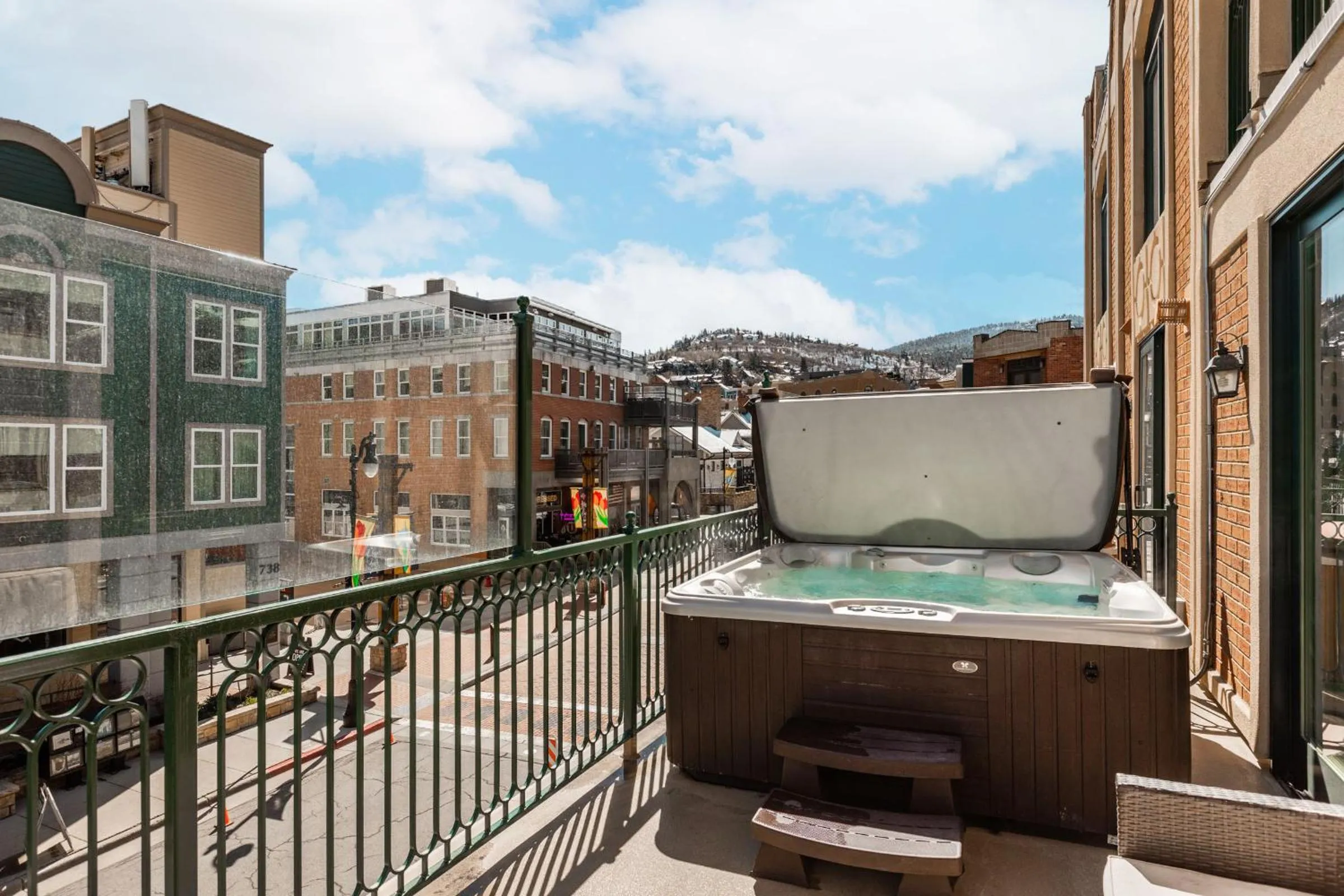 Hot Tub in The Caledonian by All Seasons Resort Lodging