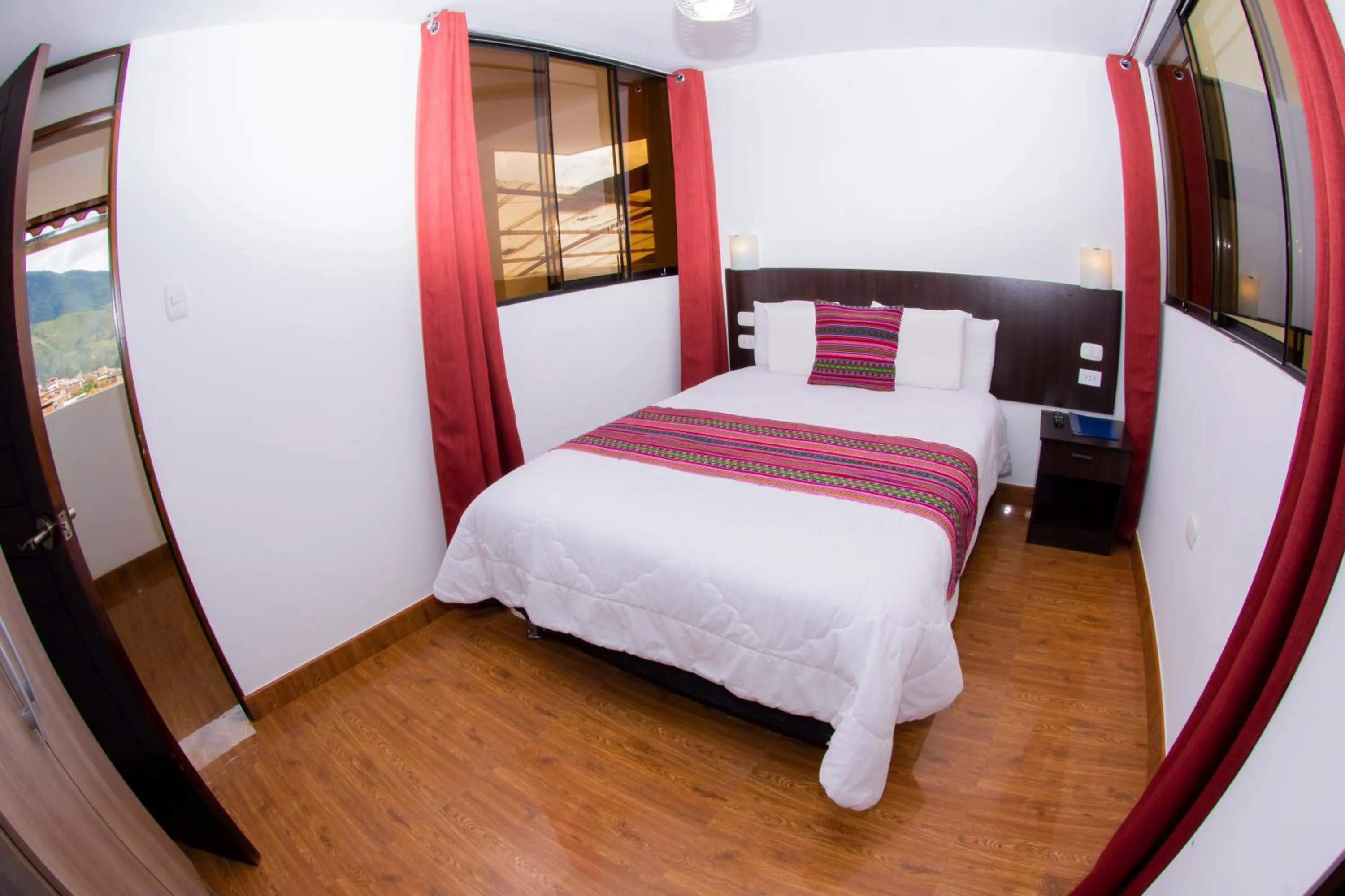 Photo of the whole room, Bed in La Casa de Los Balcones