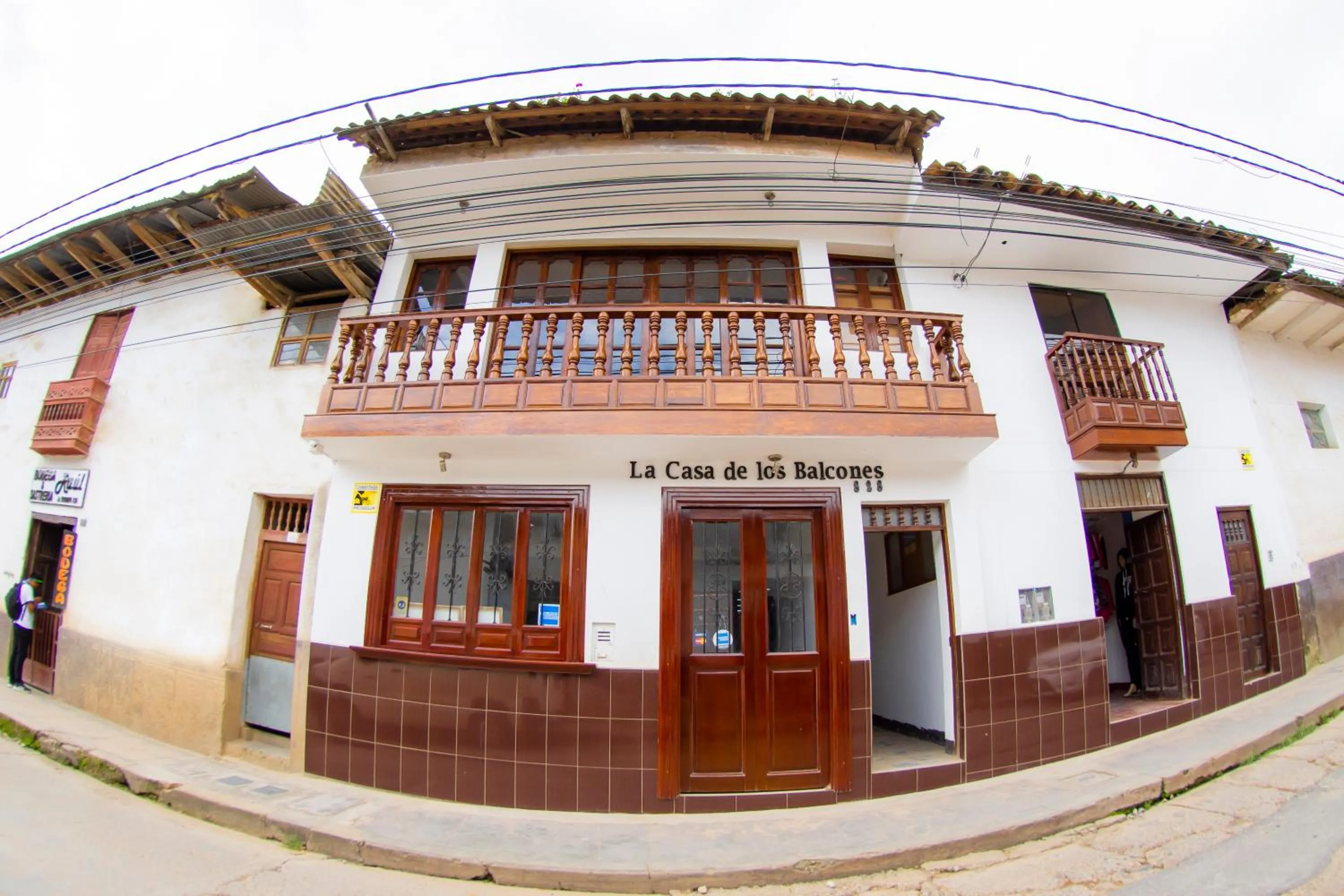 Property building in La Casa de Los Balcones