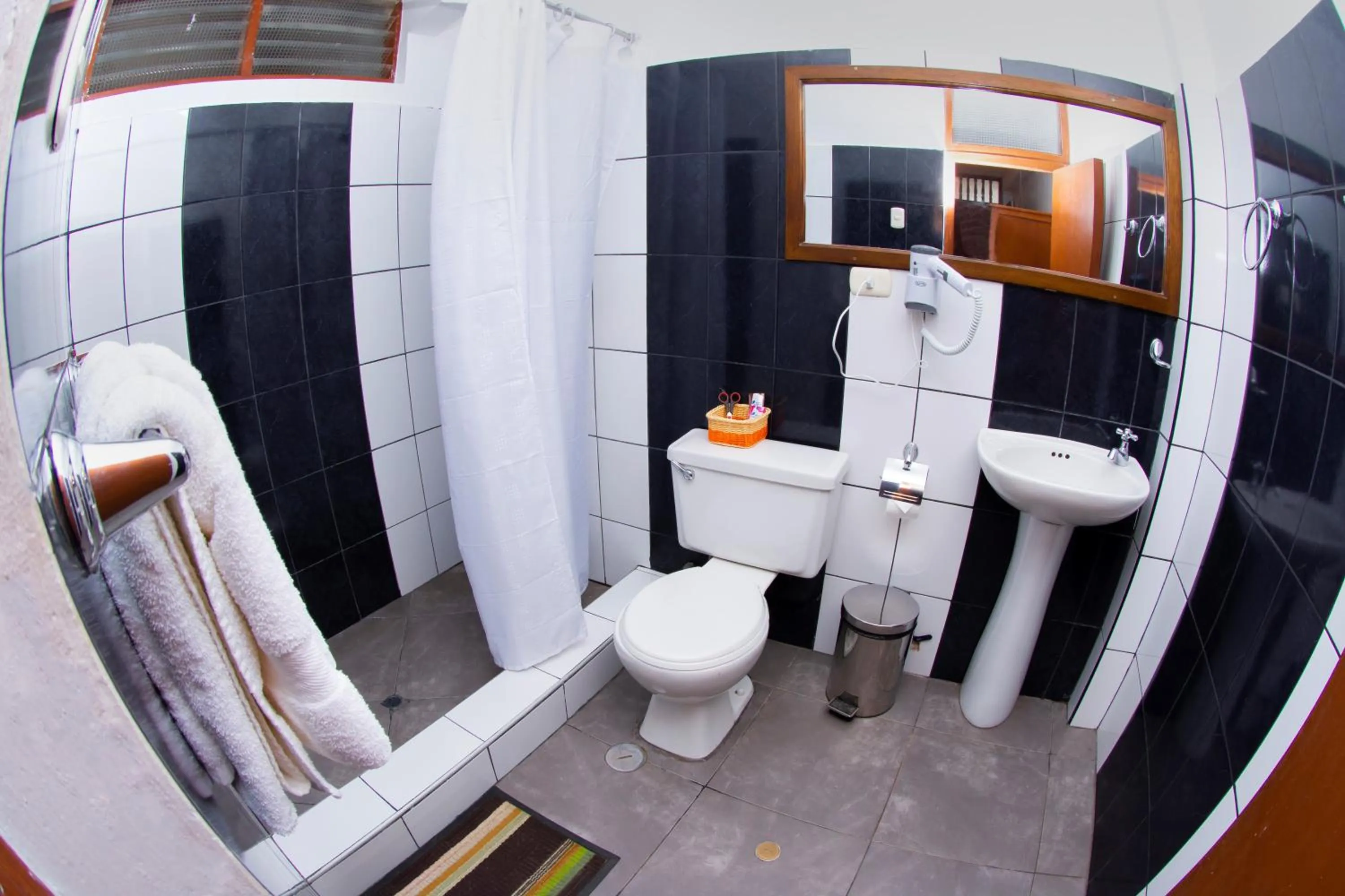 Bathroom in La Casa de Los Balcones