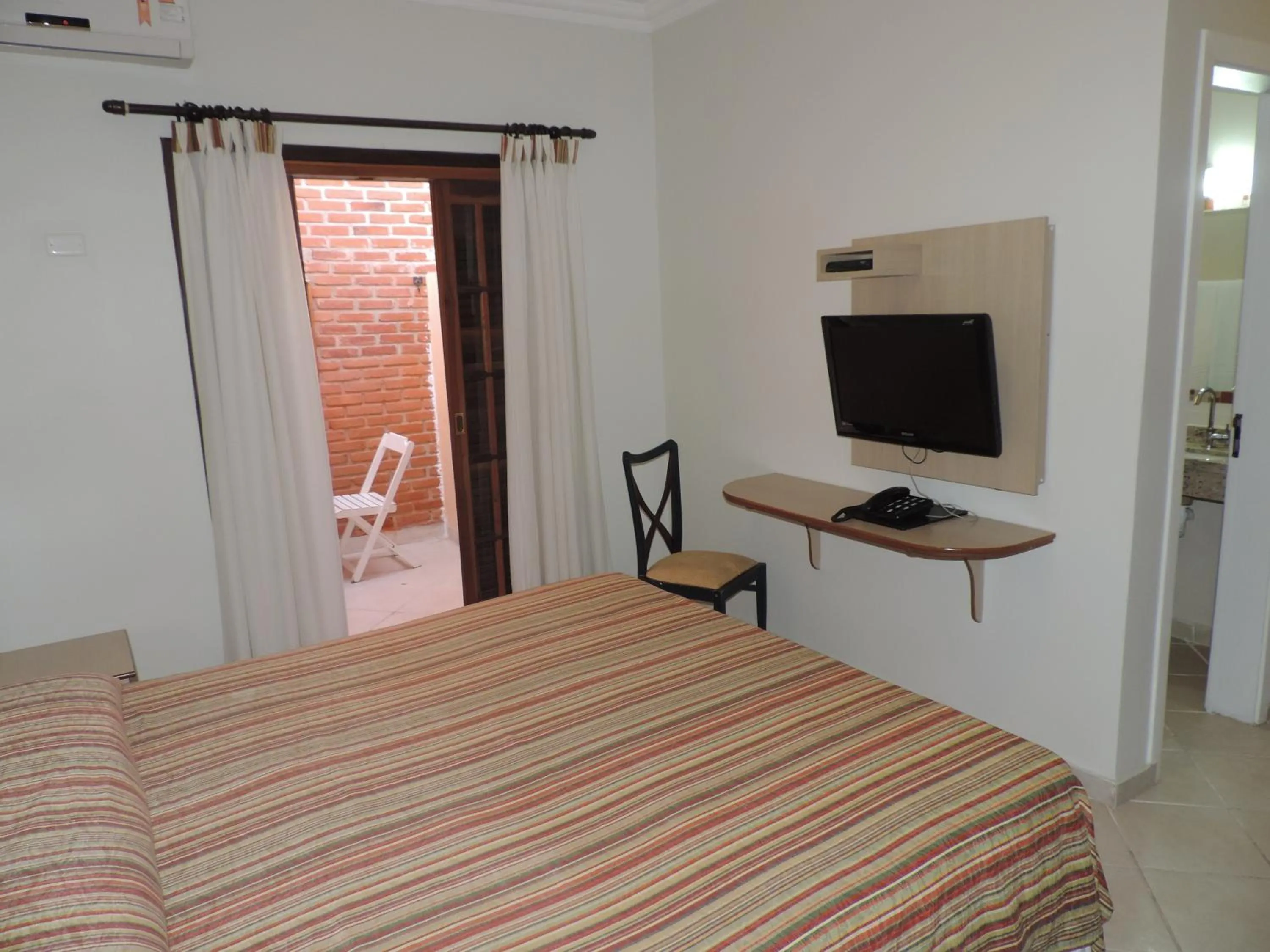 Bed in Hotel Costa Balena-Piscina Aquecida Coberta