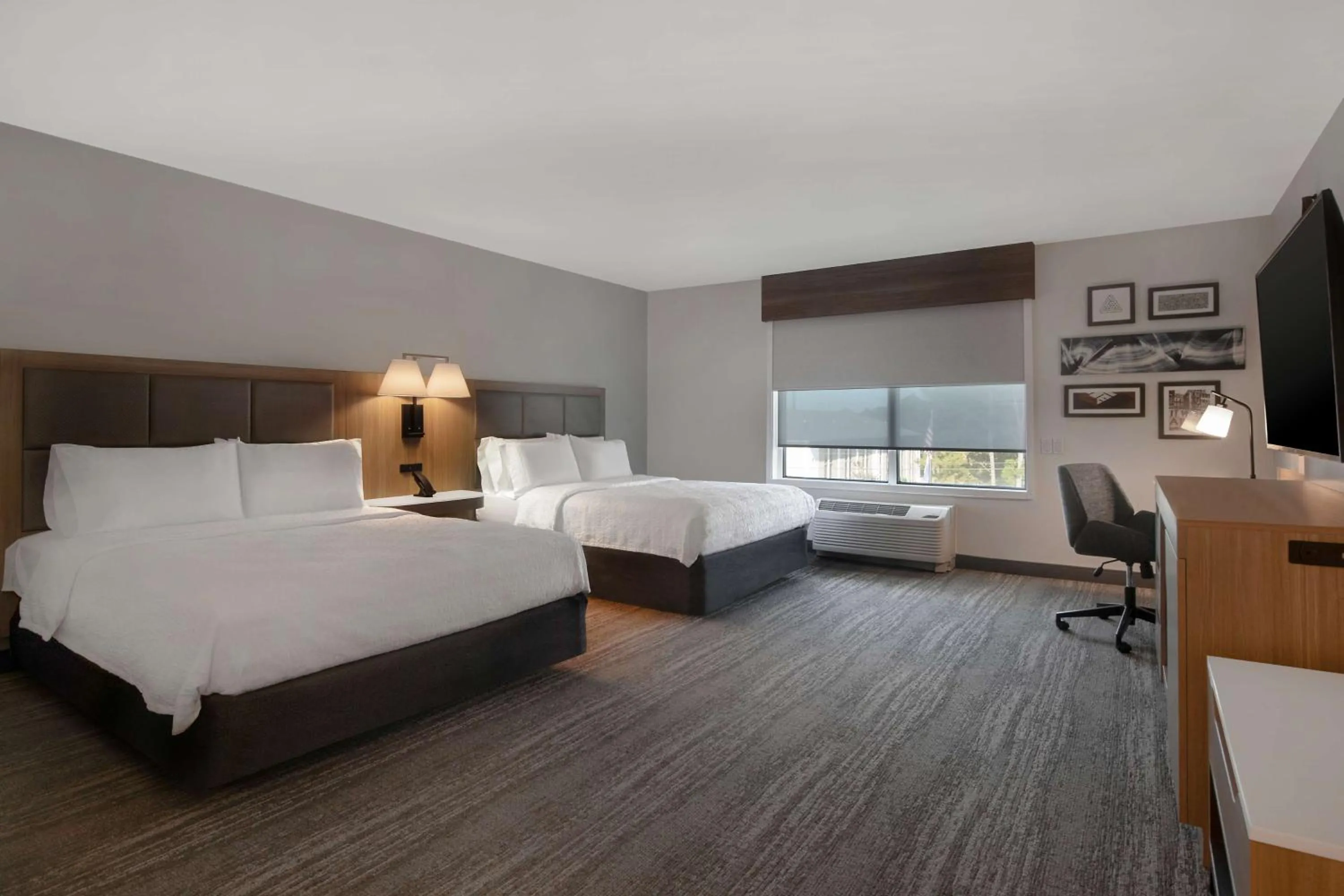 Bedroom, Bed in Hampton Inn Anderson/Alliance Business Park