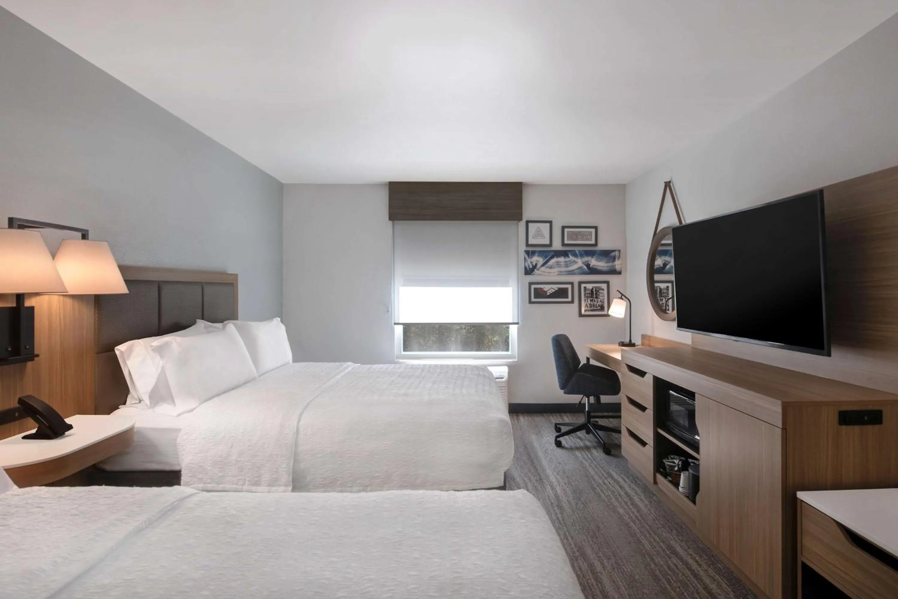 Bed in Hampton Inn Anderson/Alliance Business Park