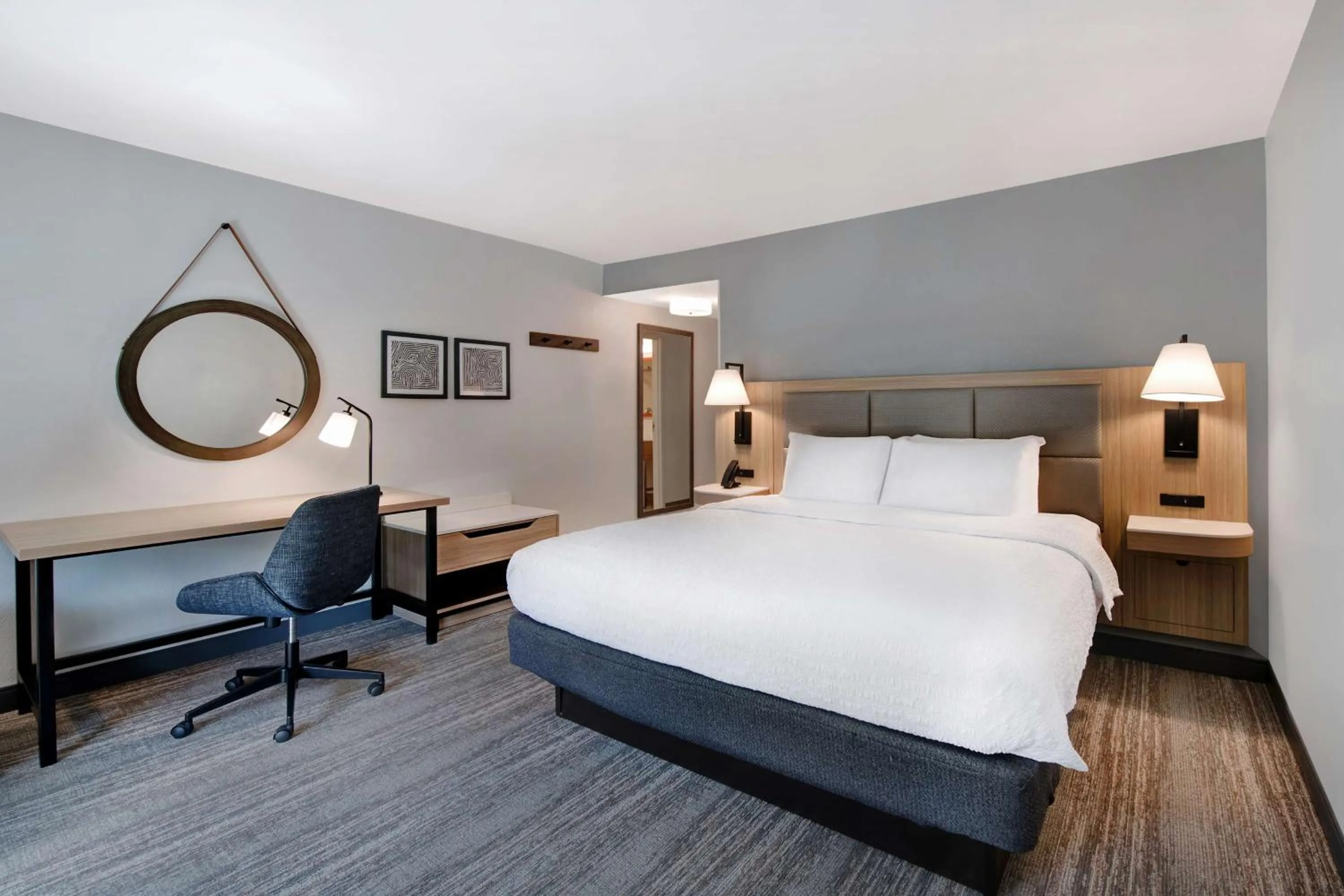 Bedroom, Bed in Hampton Inn Anderson/Alliance Business Park