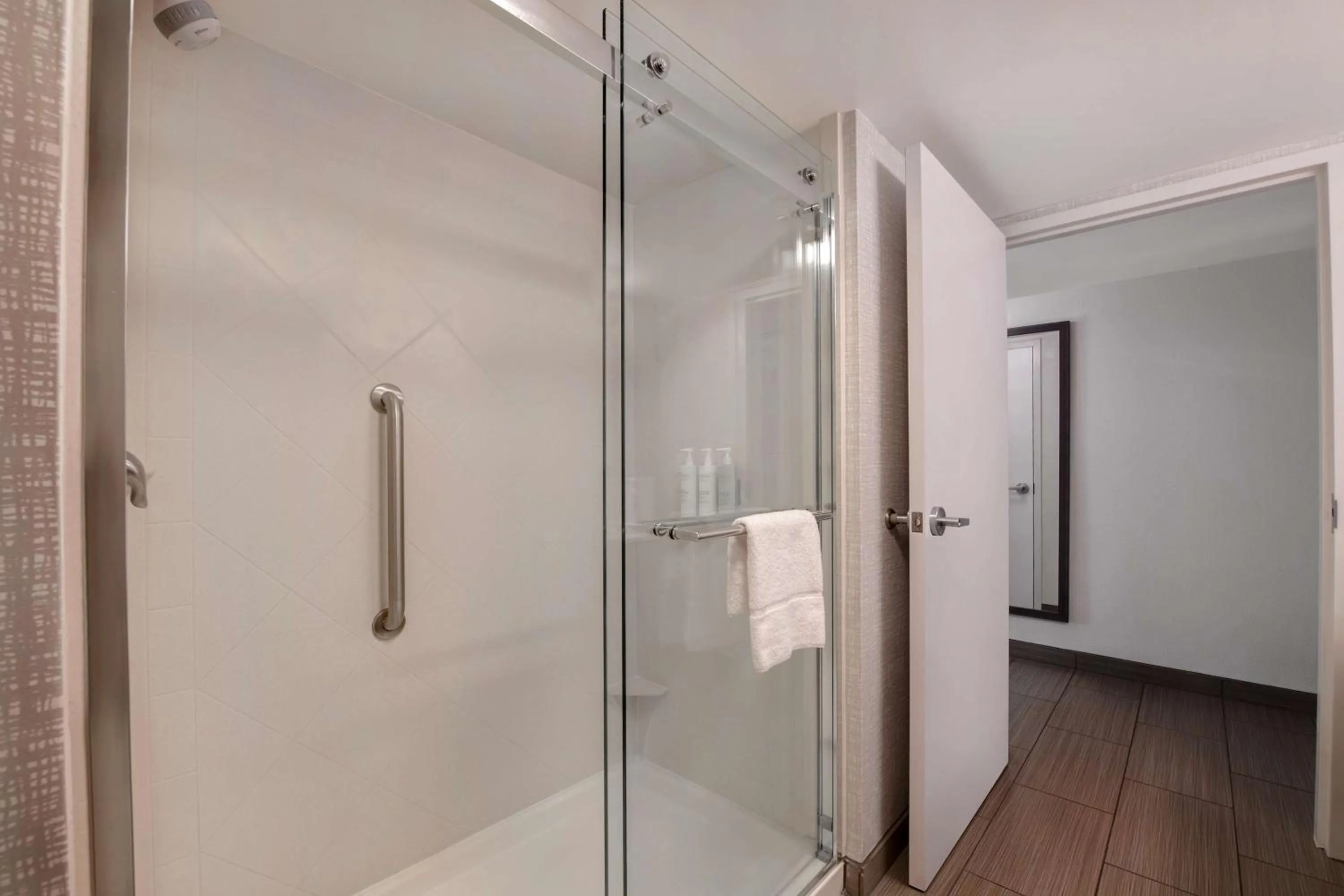 Photo of the whole room in Hampton Inn Anderson/Alliance Business Park