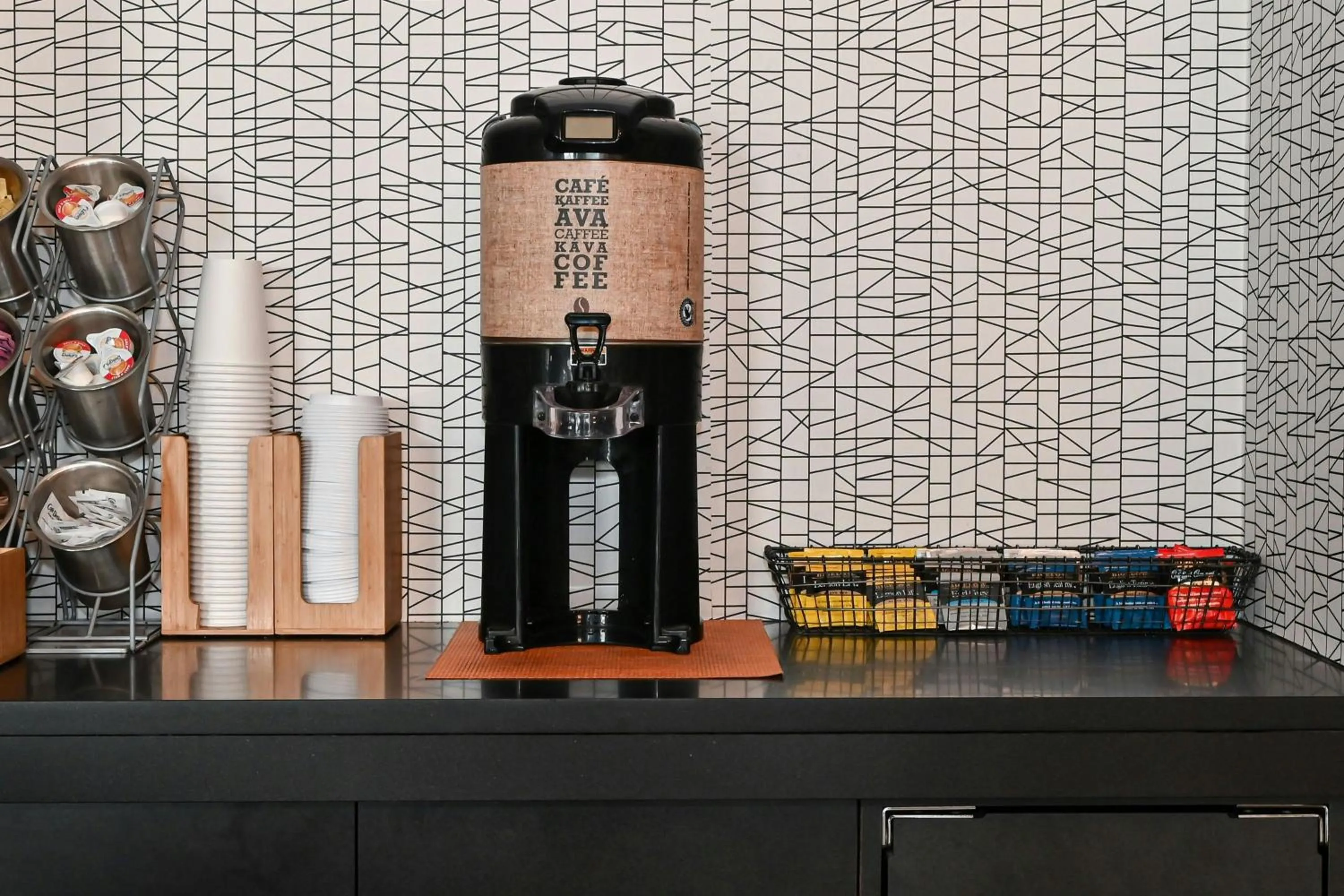 Restaurant/places to eat in Aloft Charlotte City Center