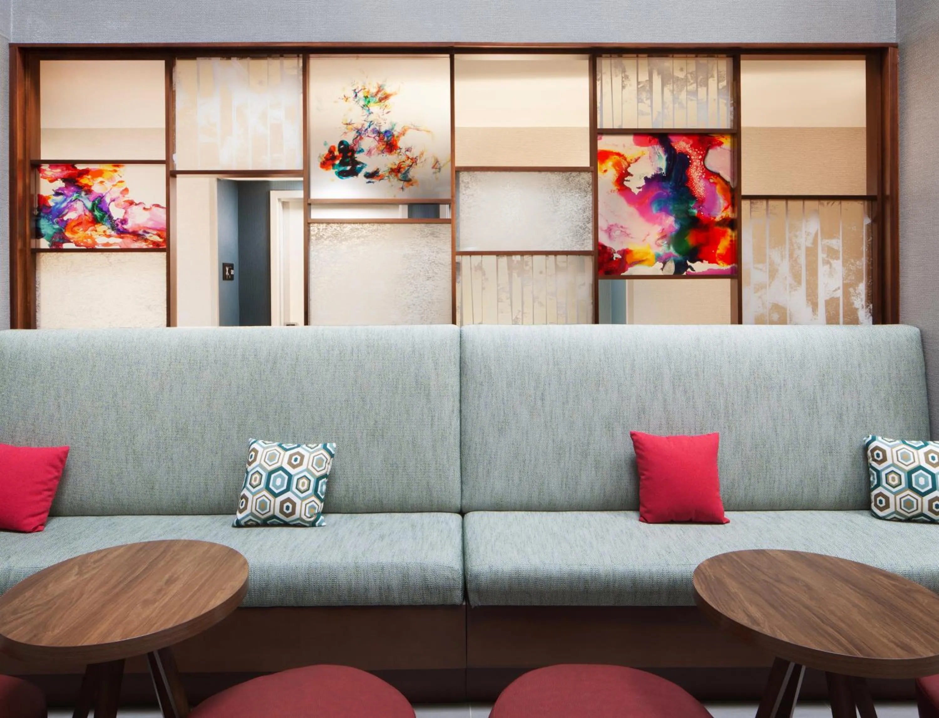 Seating area in Hampton Inn Athens