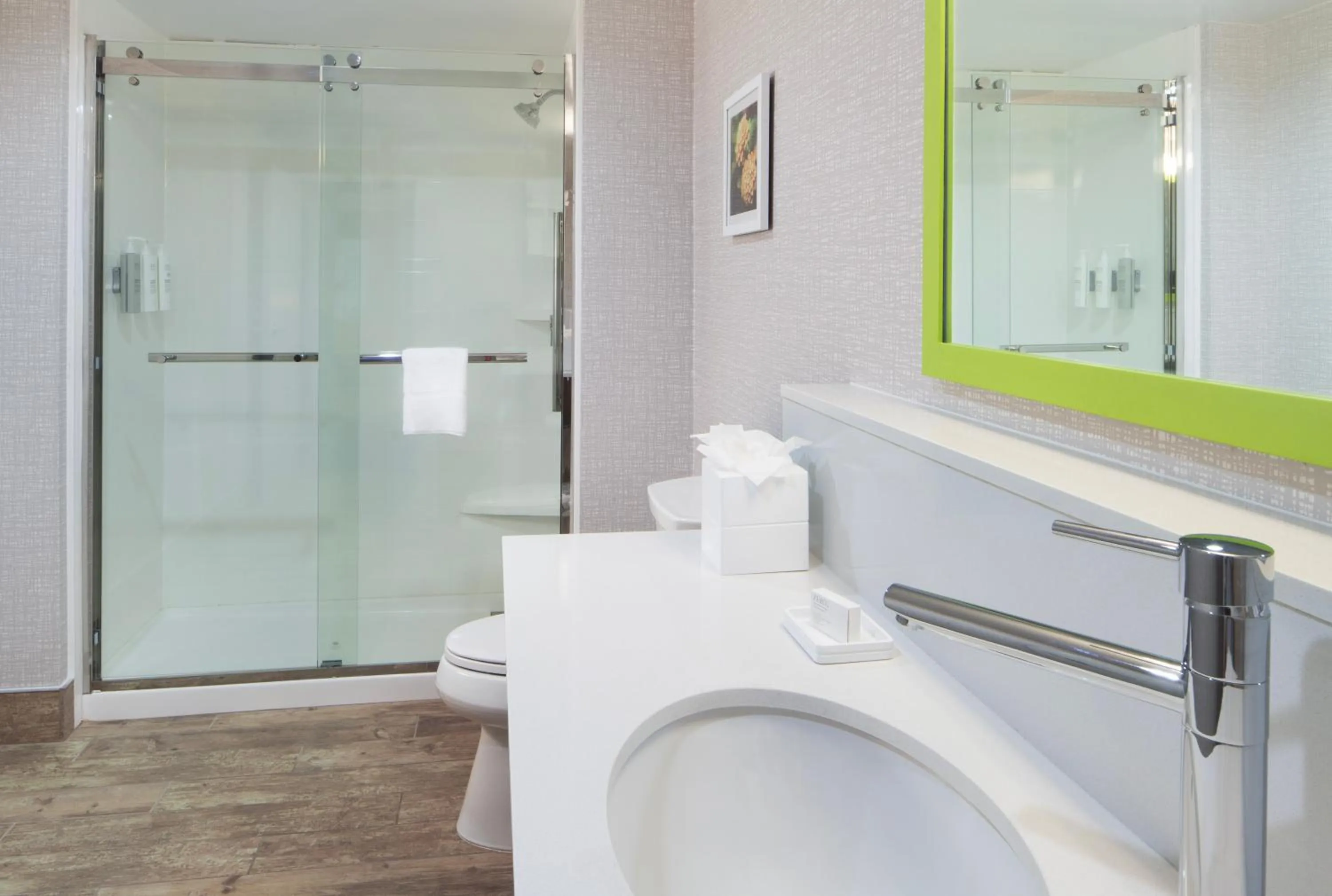 Bathroom in Hampton Inn Athens