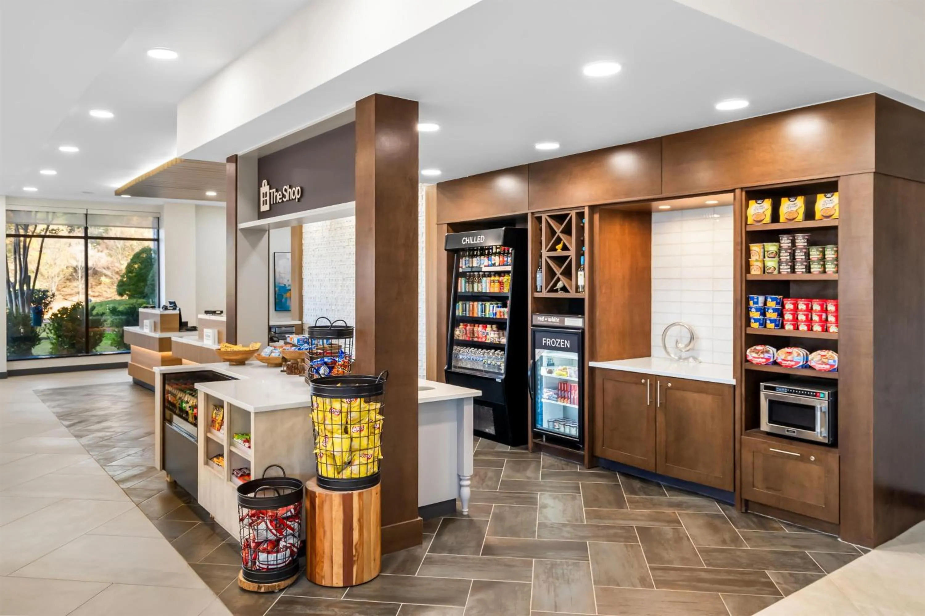 Dining area in Hilton Garden Inn Cartersville
