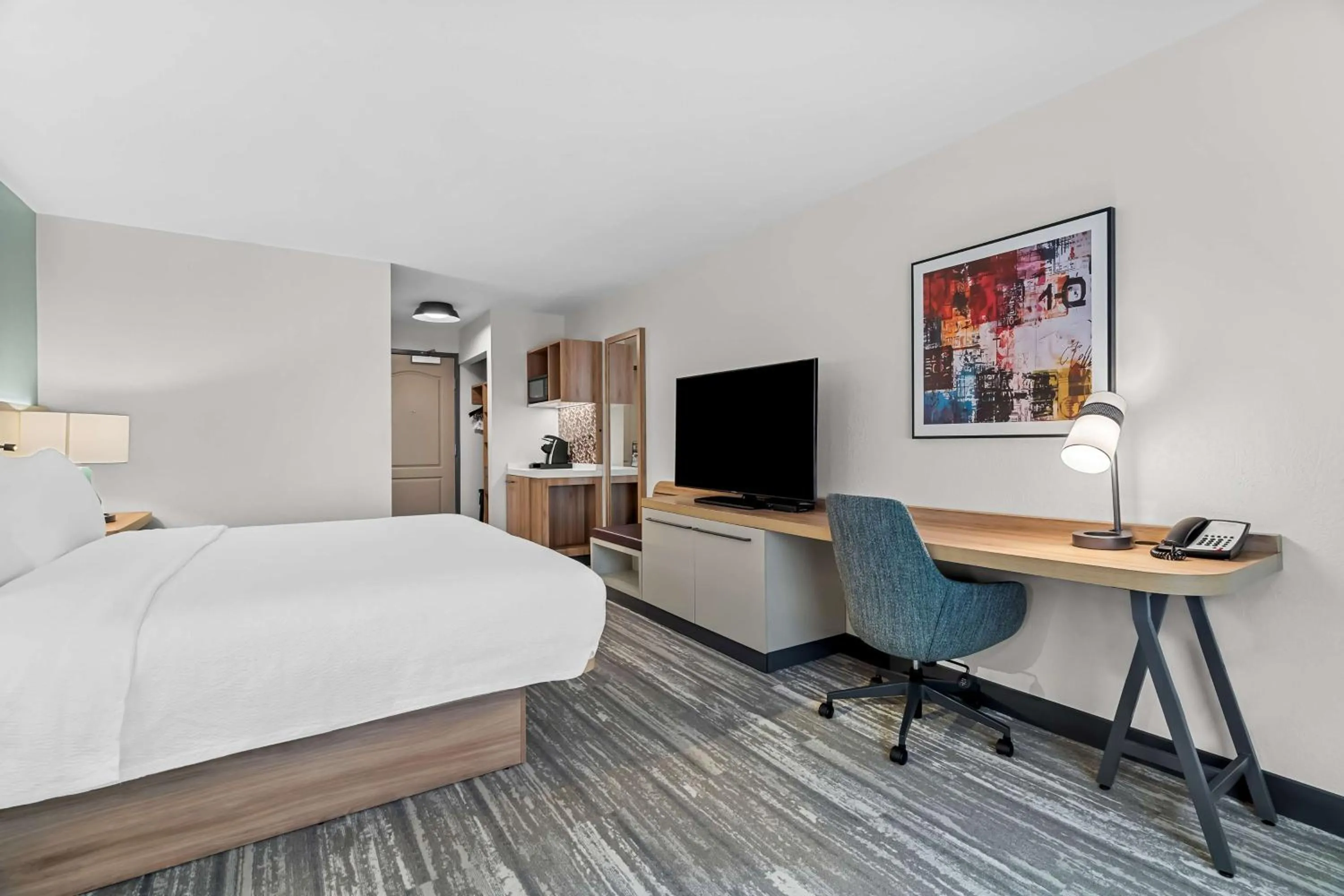 Bedroom, Bed in Hilton Garden Inn Cartersville