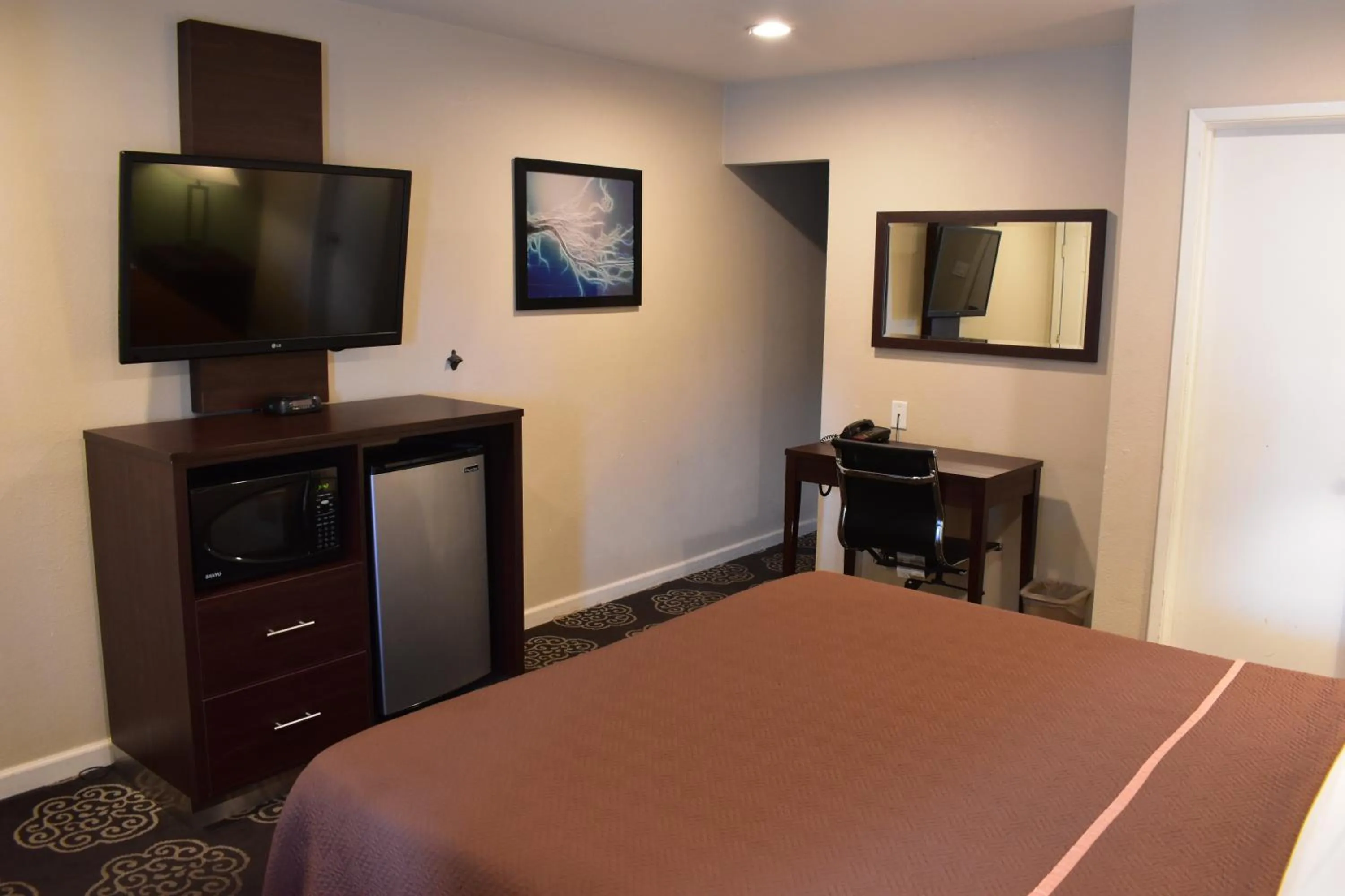 TV and multimedia, Bed in Country Inn