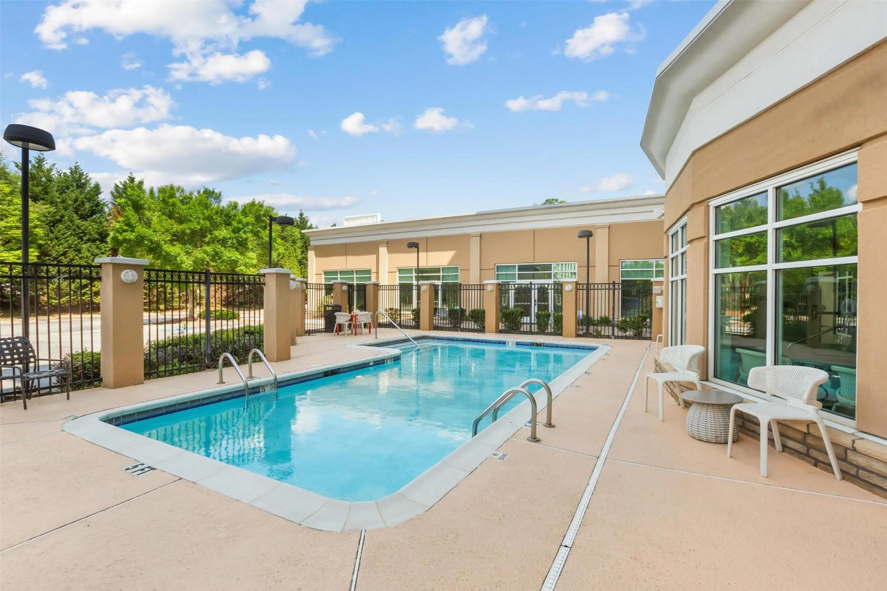 Pool view in Hilton Garden Inn Atlanta Airport North