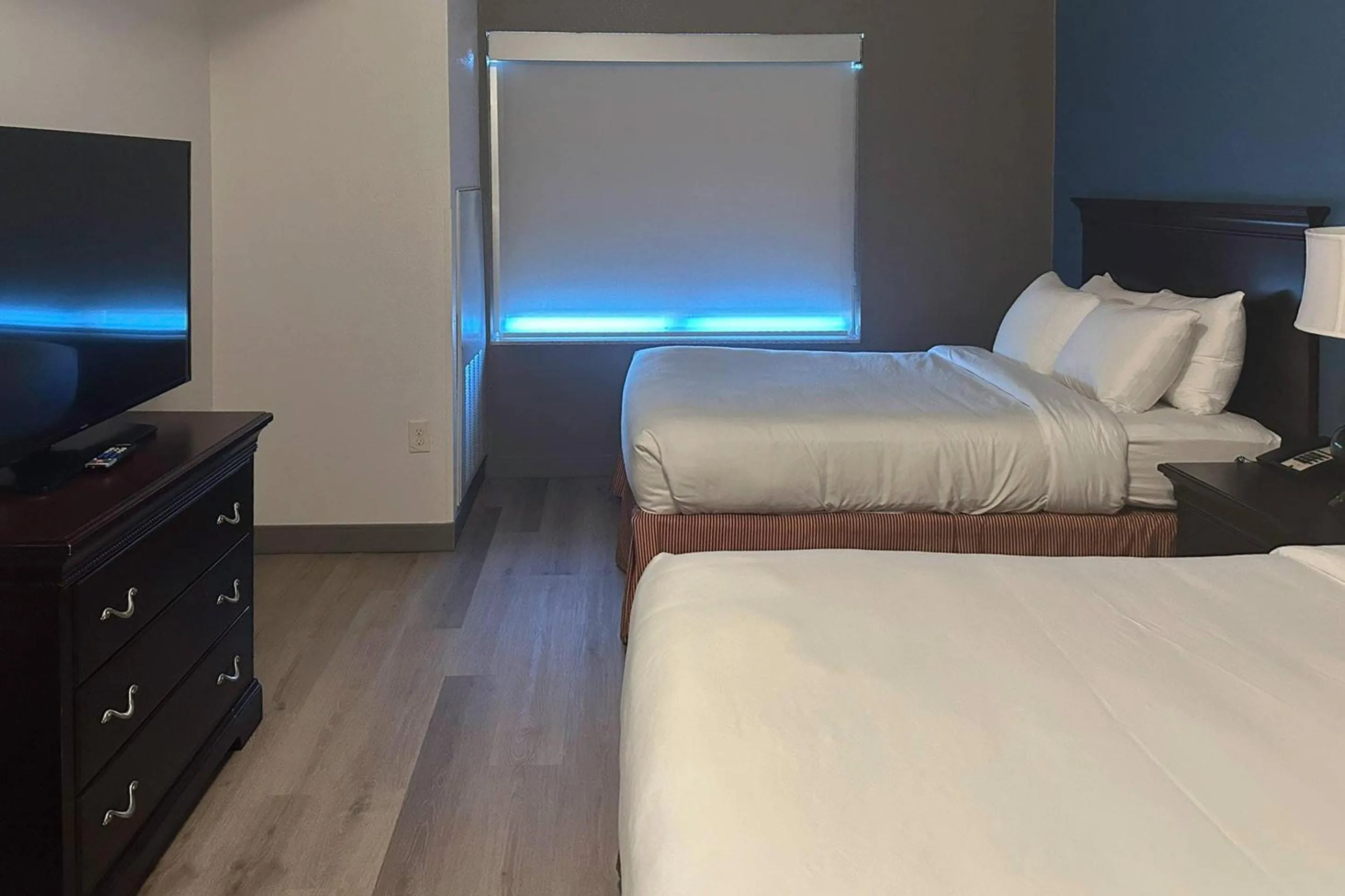 Bedroom, Bed in Country Inn & Suites by Radisson, Concord (Kannapolis), NC