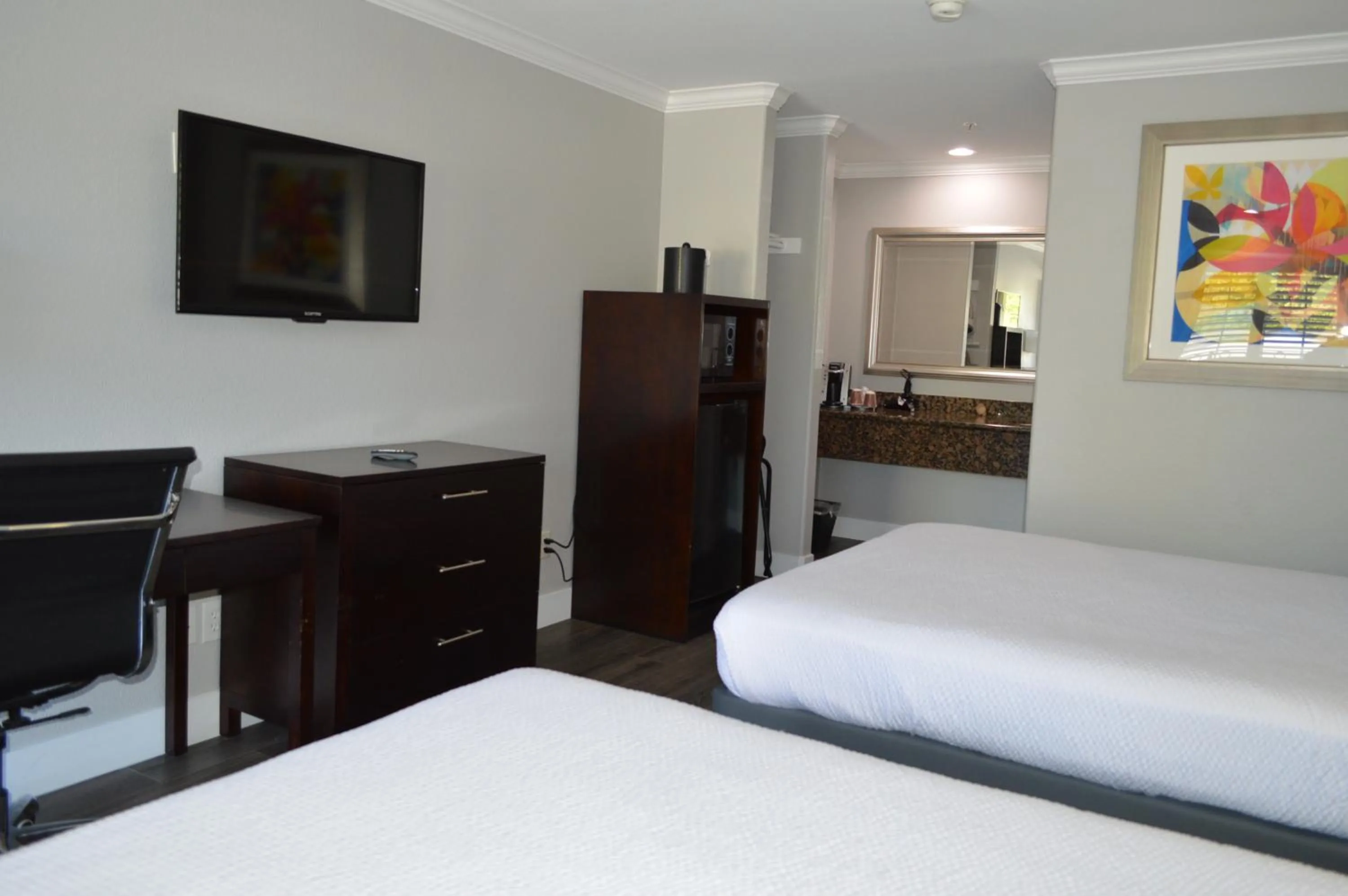 Bedroom, Bed in Fairview Inn & Suites