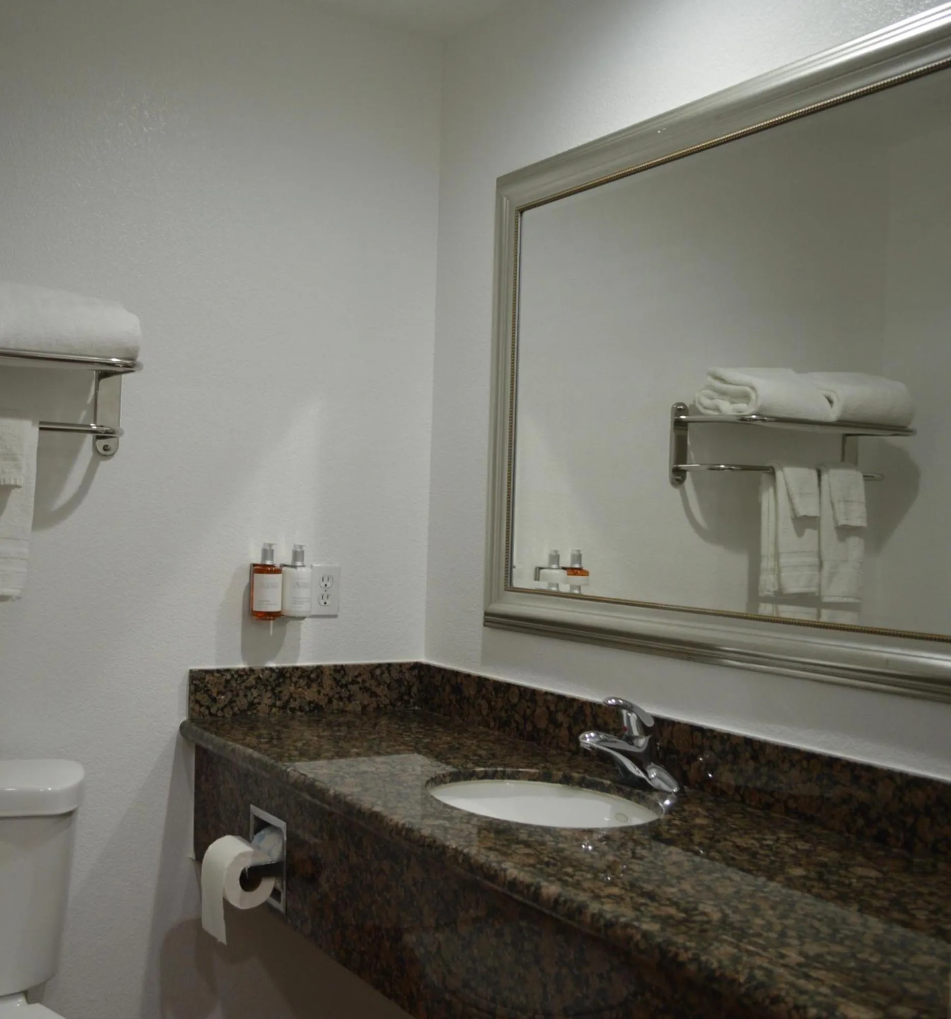 Bathroom in Fairview Inn & Suites