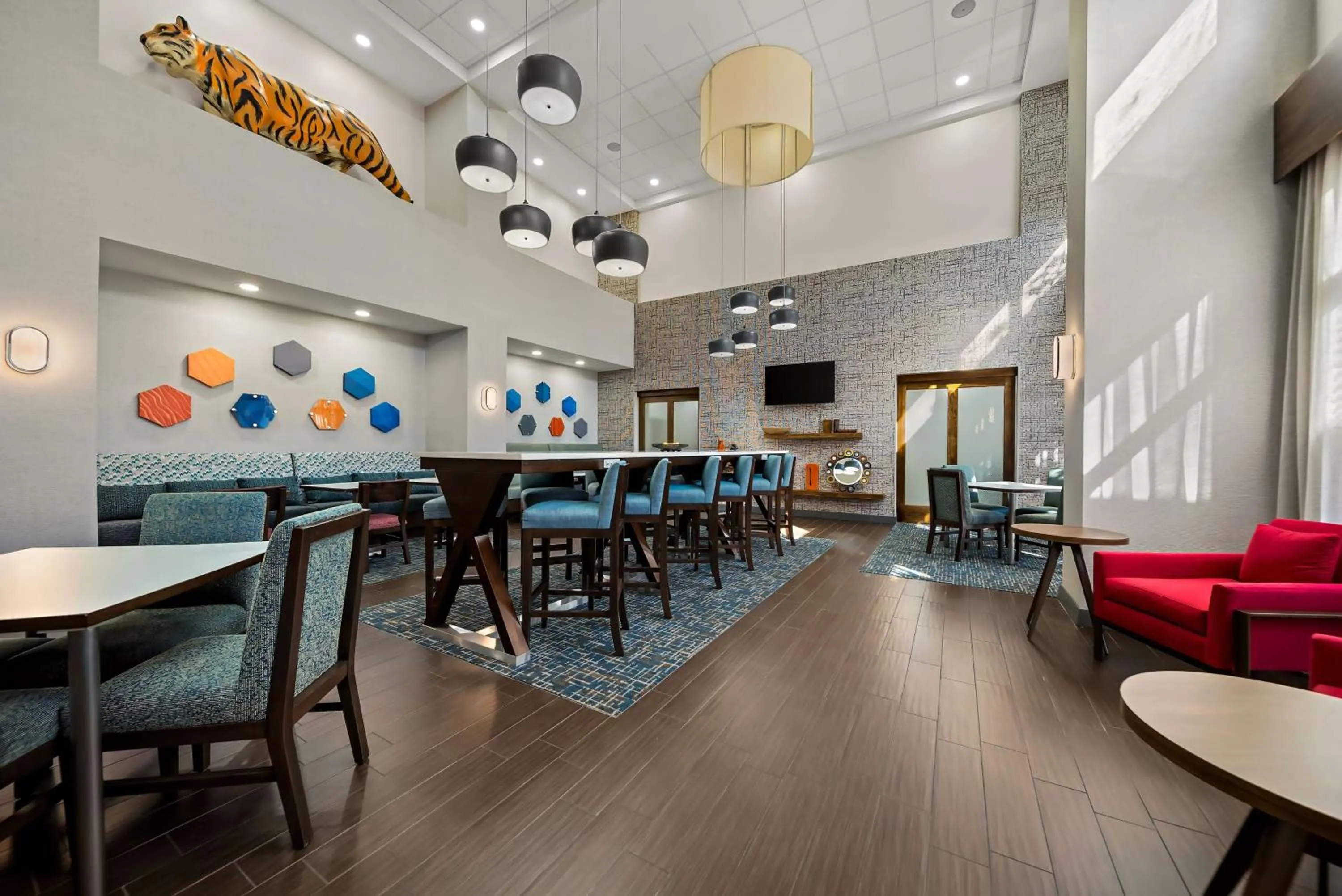 Breakfast in Hampton Inn & Suites Opelika-I-85 Auburn Area