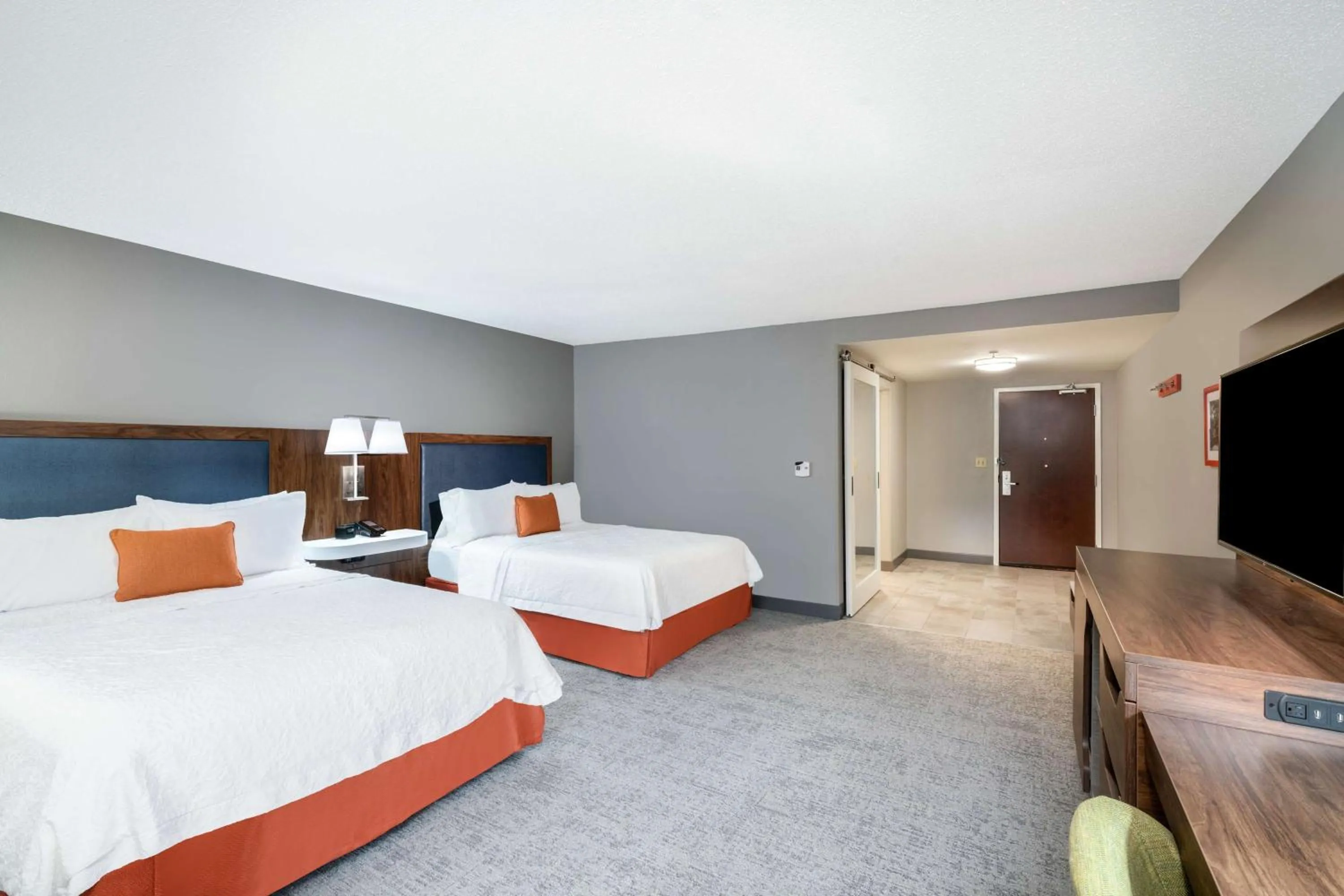 Bedroom, Bed in Hampton Inn & Suites Opelika-I-85 Auburn Area