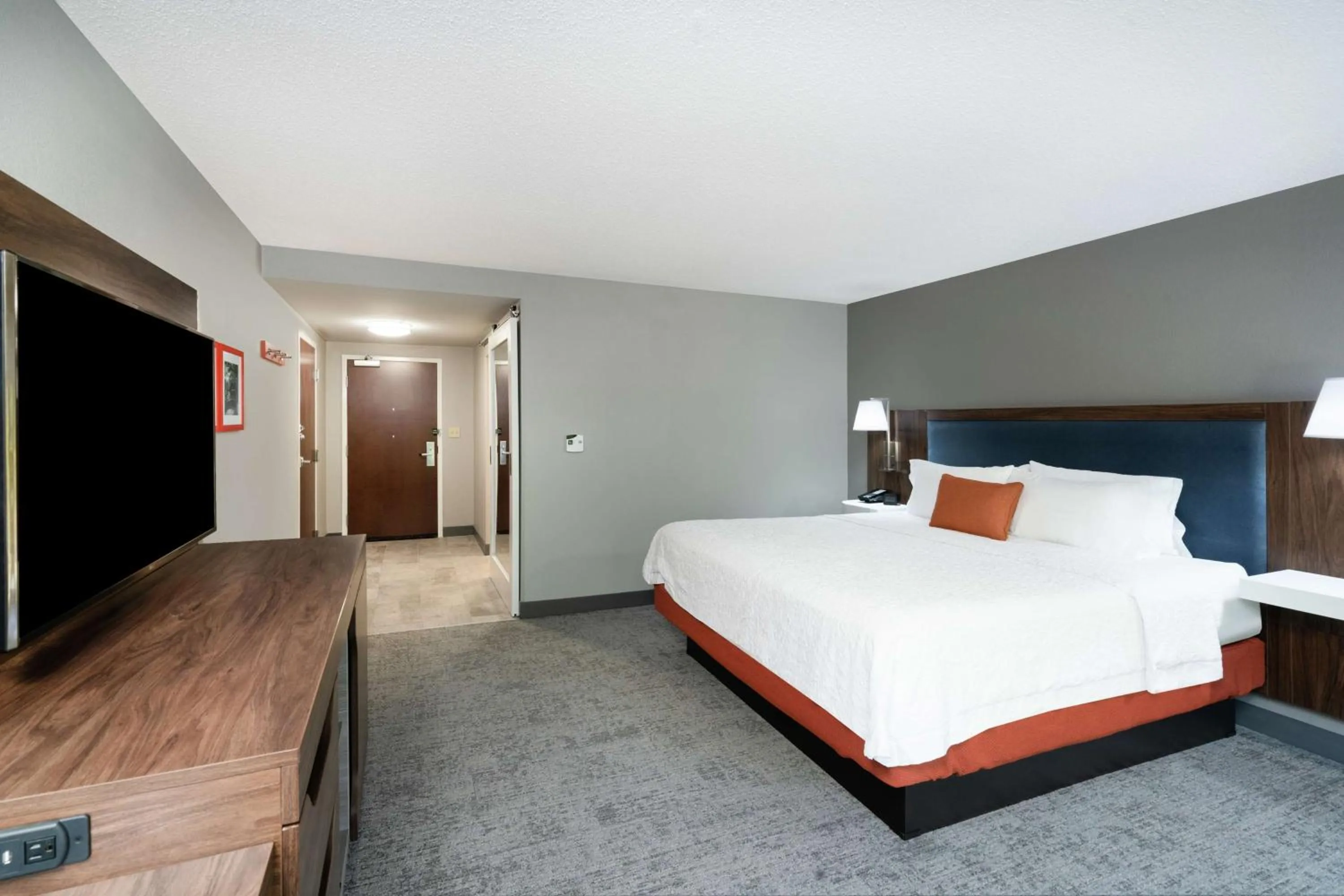 Bedroom, Bed in Hampton Inn & Suites Opelika-I-85 Auburn Area