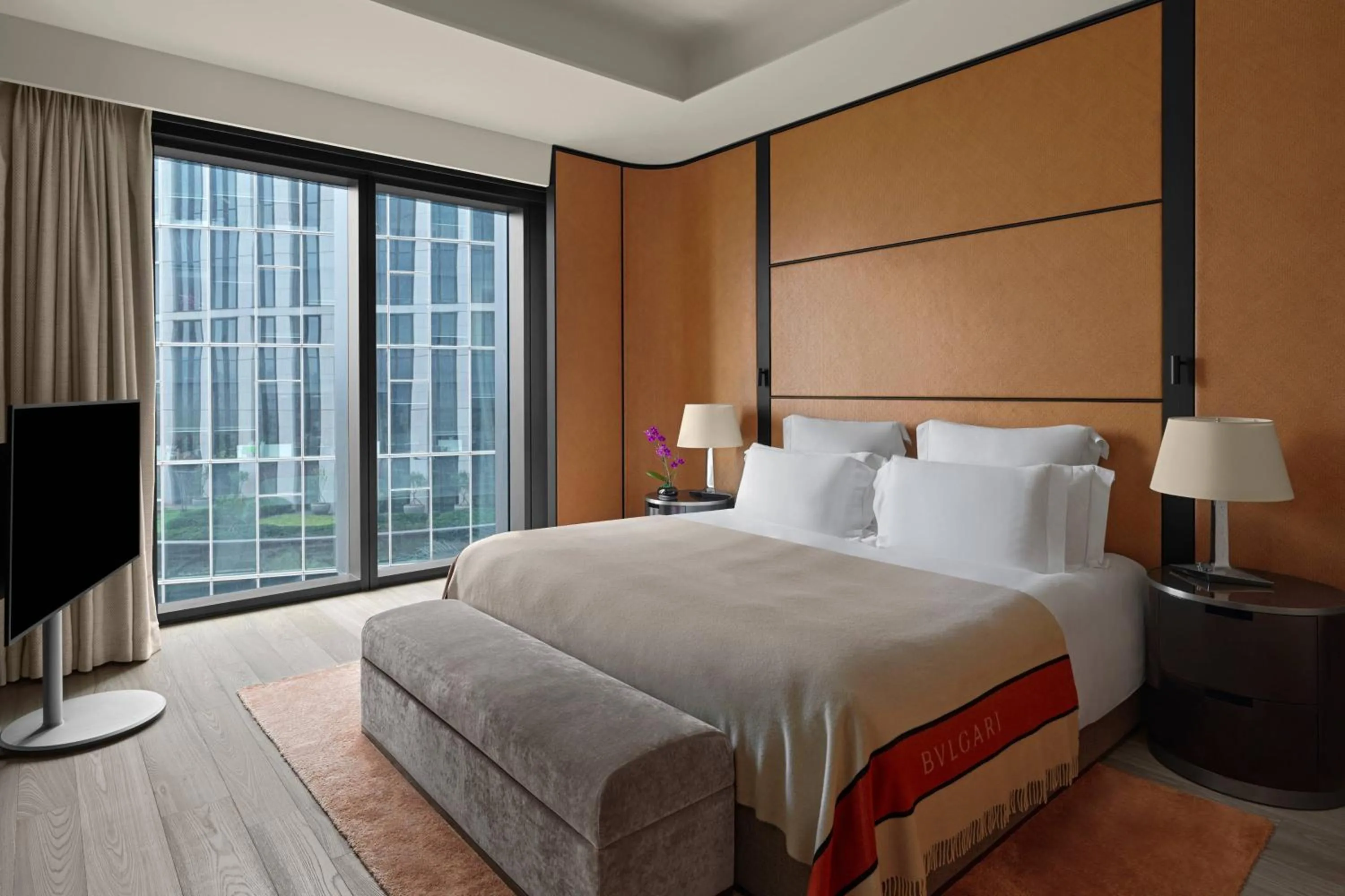 Bedroom, Bed in Bvlgari Hotel Beijing