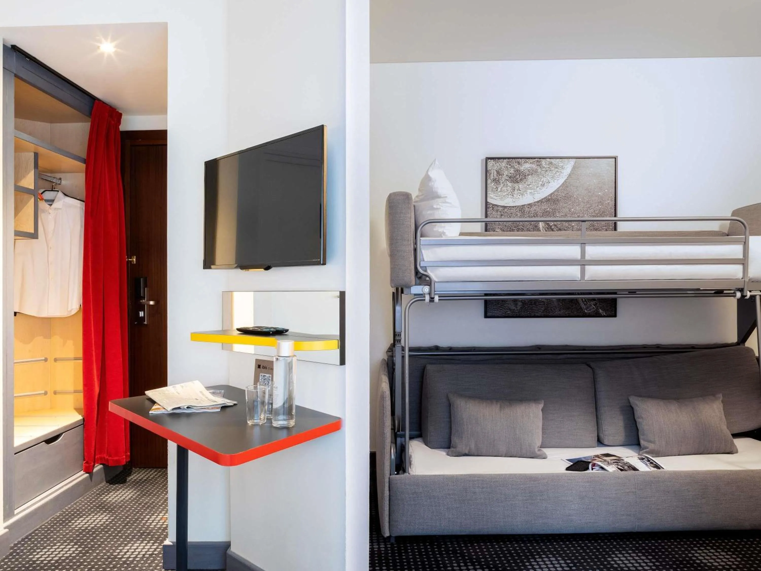 Bedroom, Bed in ibis Styles Paris Mairie de Montreuil