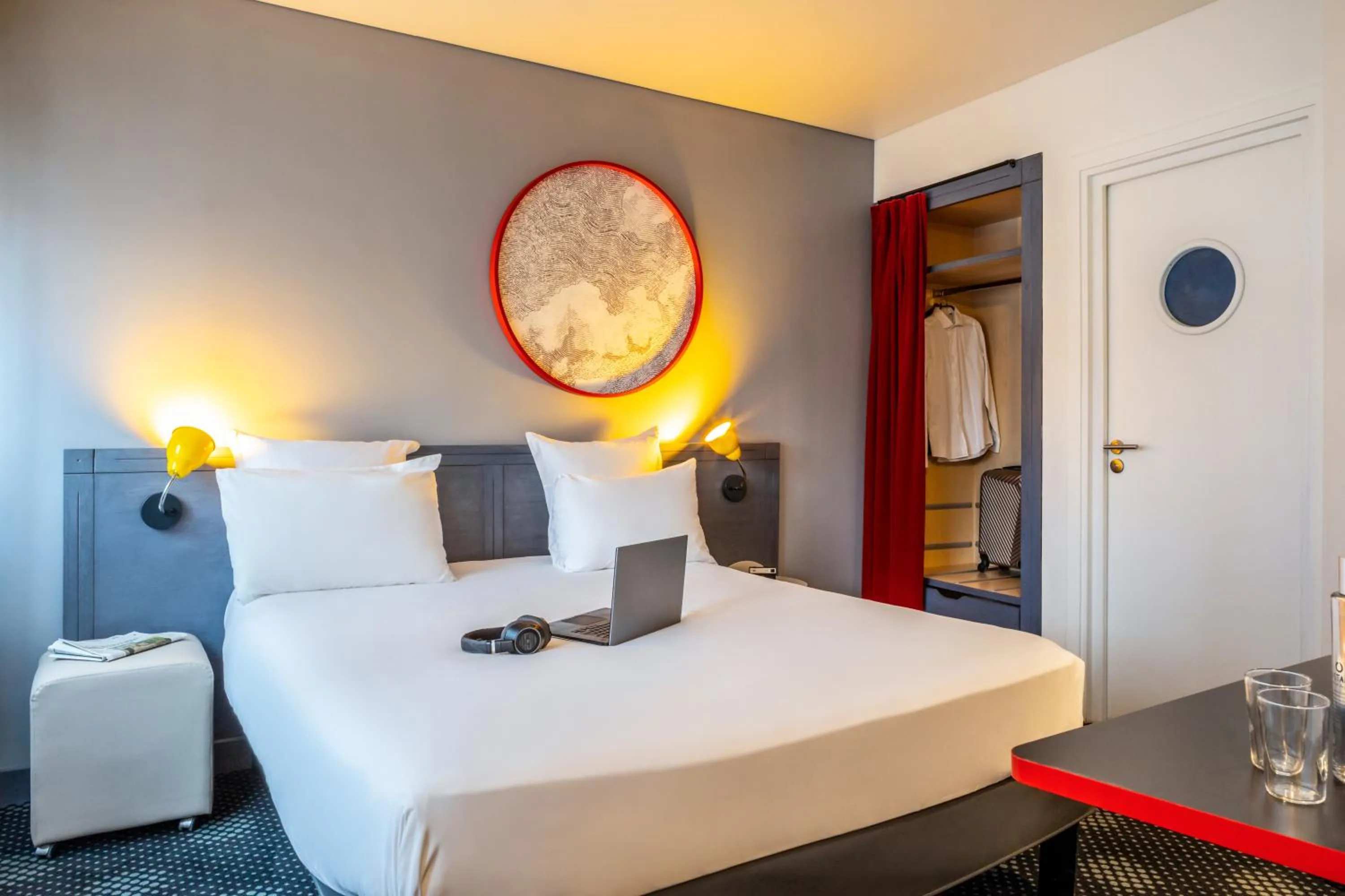 Bed in ibis Styles Paris Mairie de Montreuil
