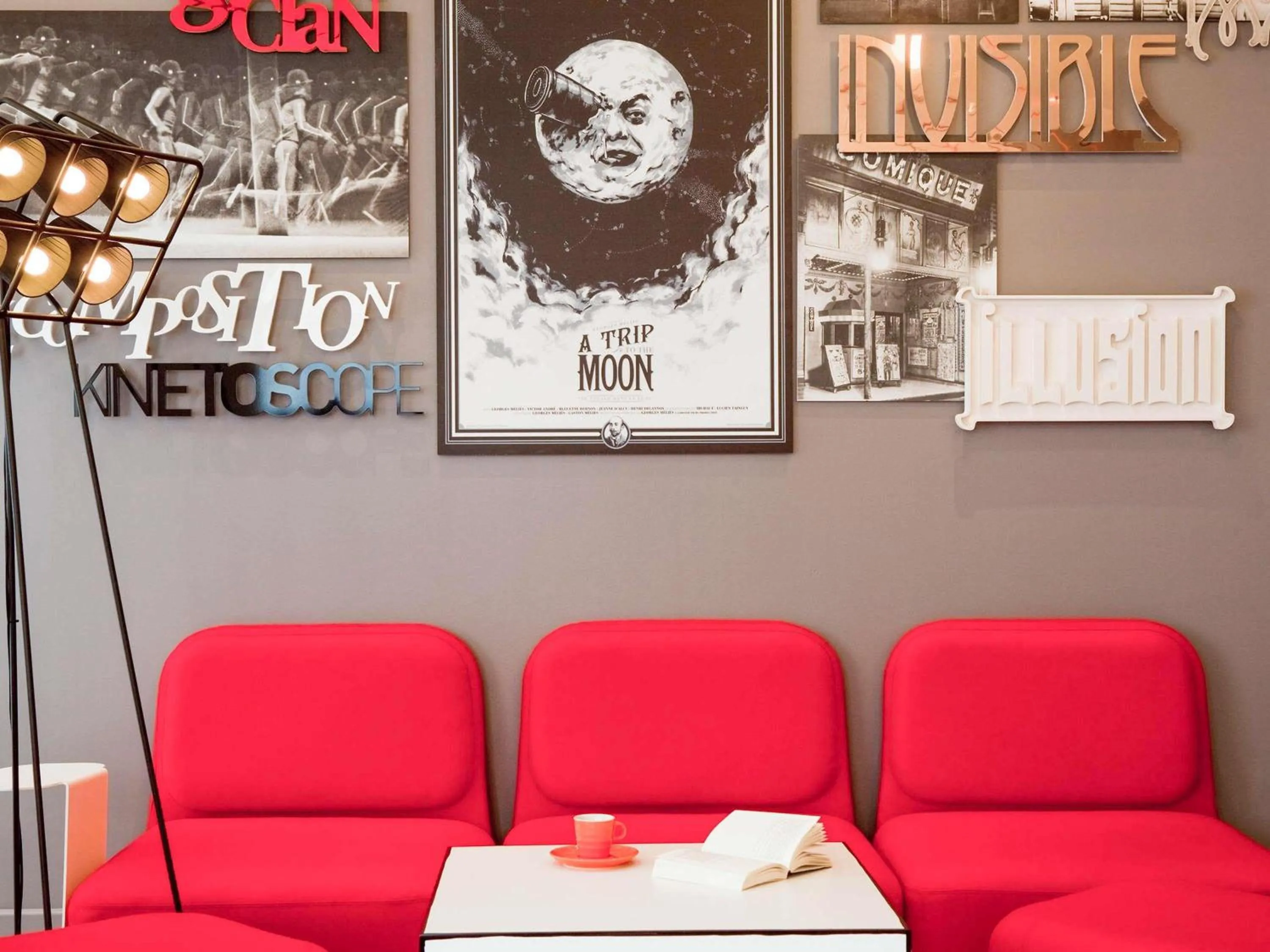 Lounge or bar in ibis Styles Paris Mairie de Montreuil