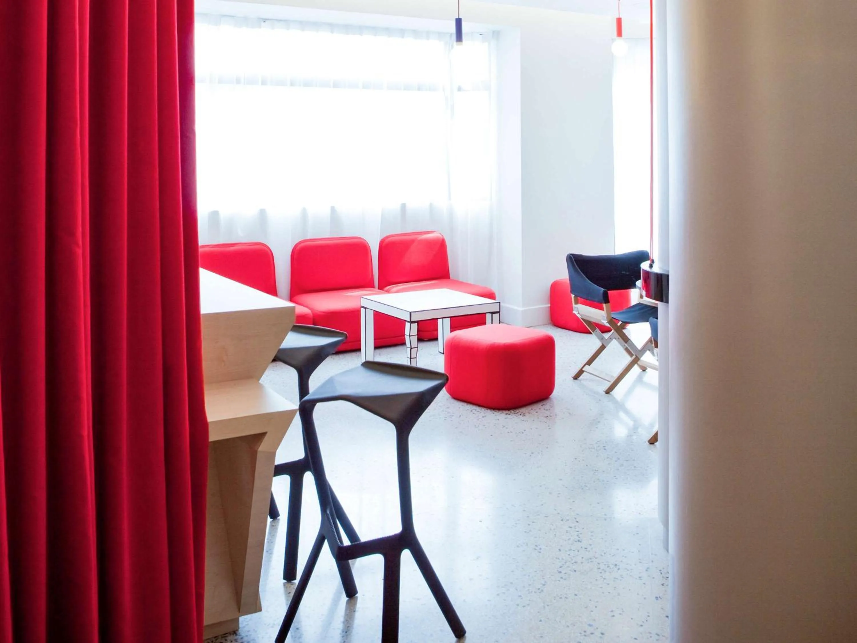 Lounge or bar in ibis Styles Paris Mairie de Montreuil