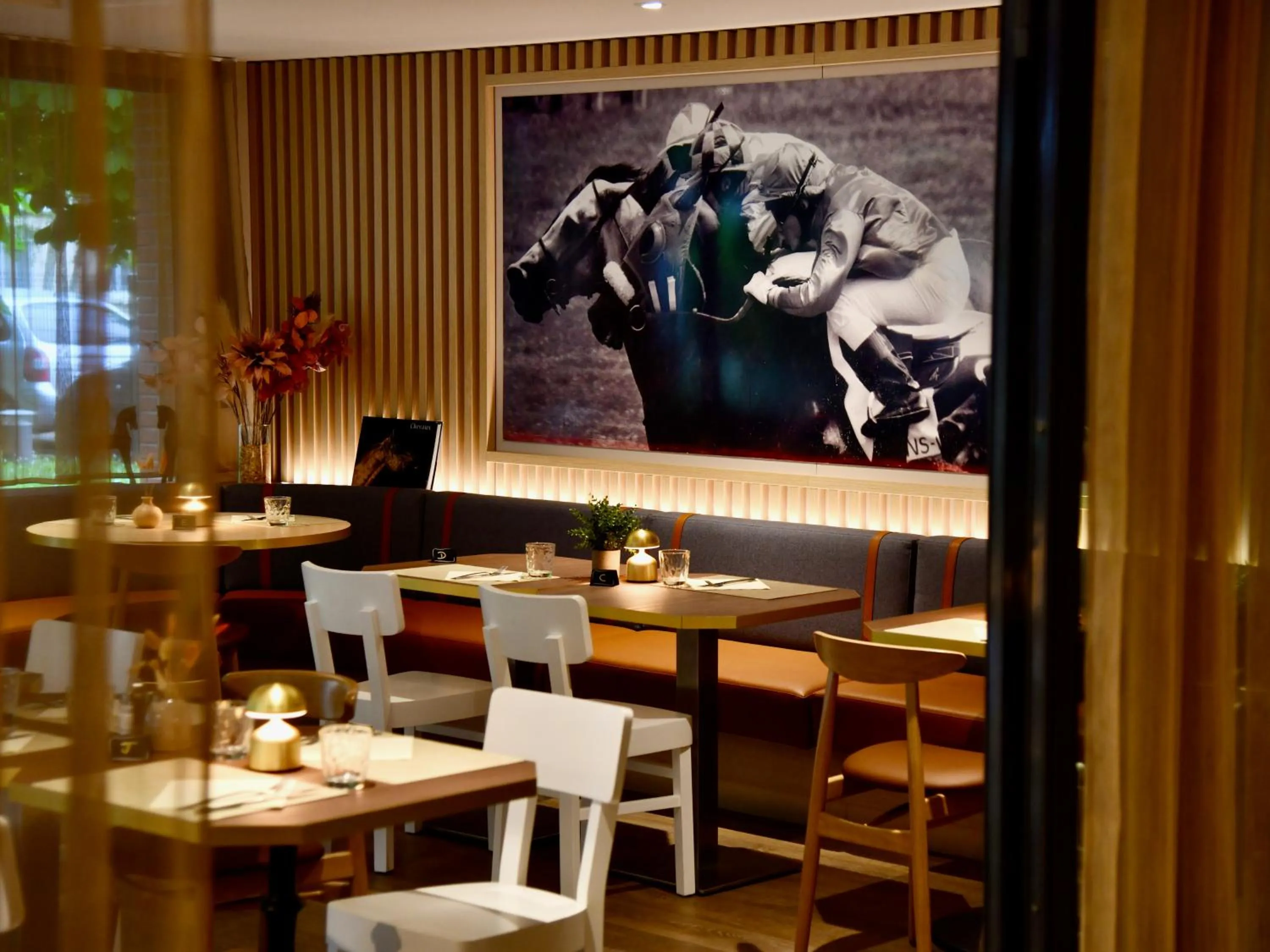 Restaurant/places to eat in ibis Maisons Laffitte