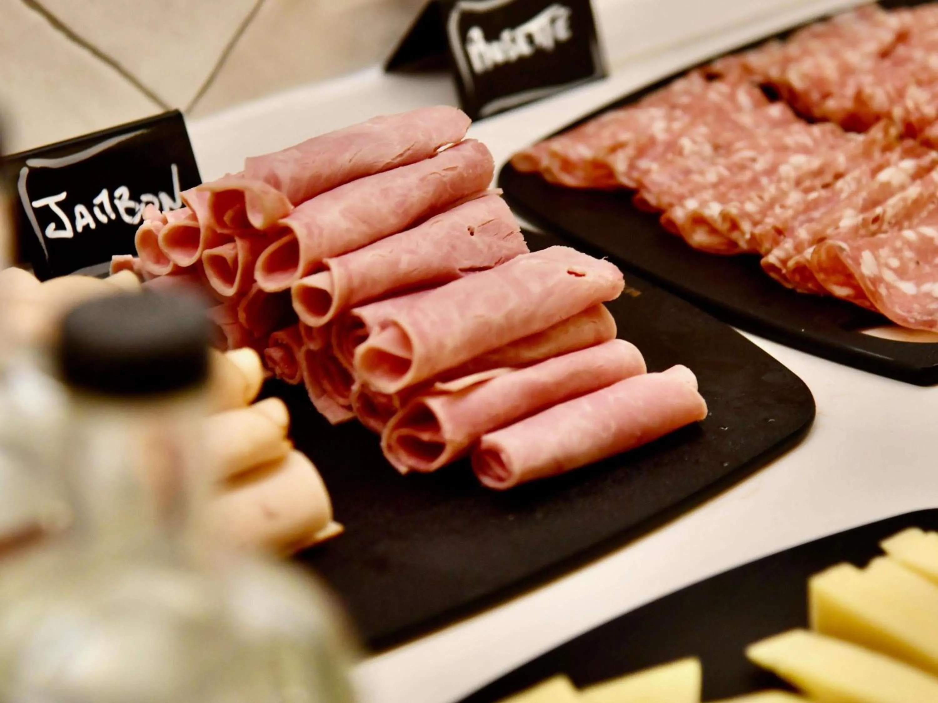 Breakfast in ibis Maisons Laffitte