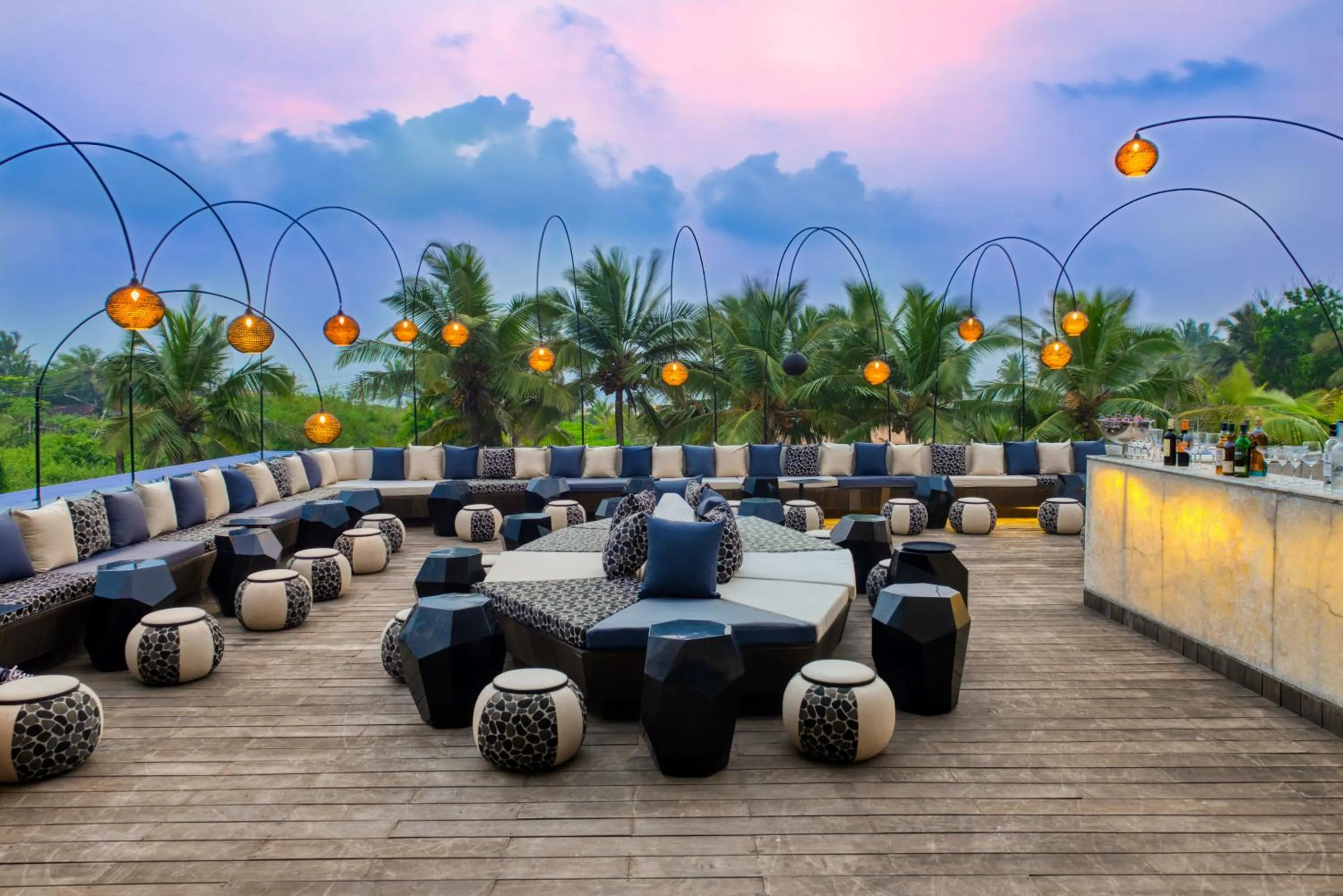 Lounge or bar in Azaya Beach Resort Goa