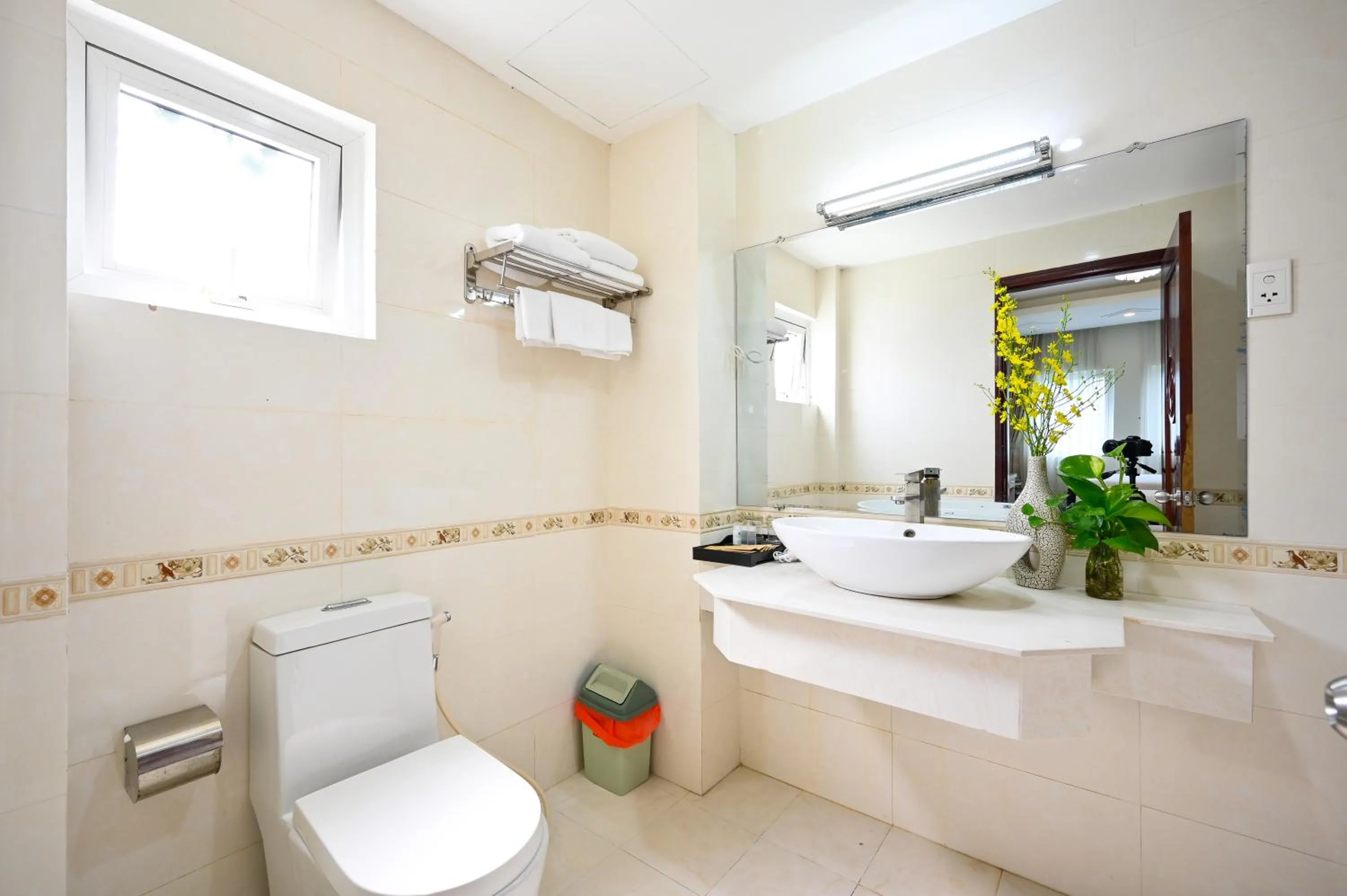 Toilet in Nicecy Saigon Hotel