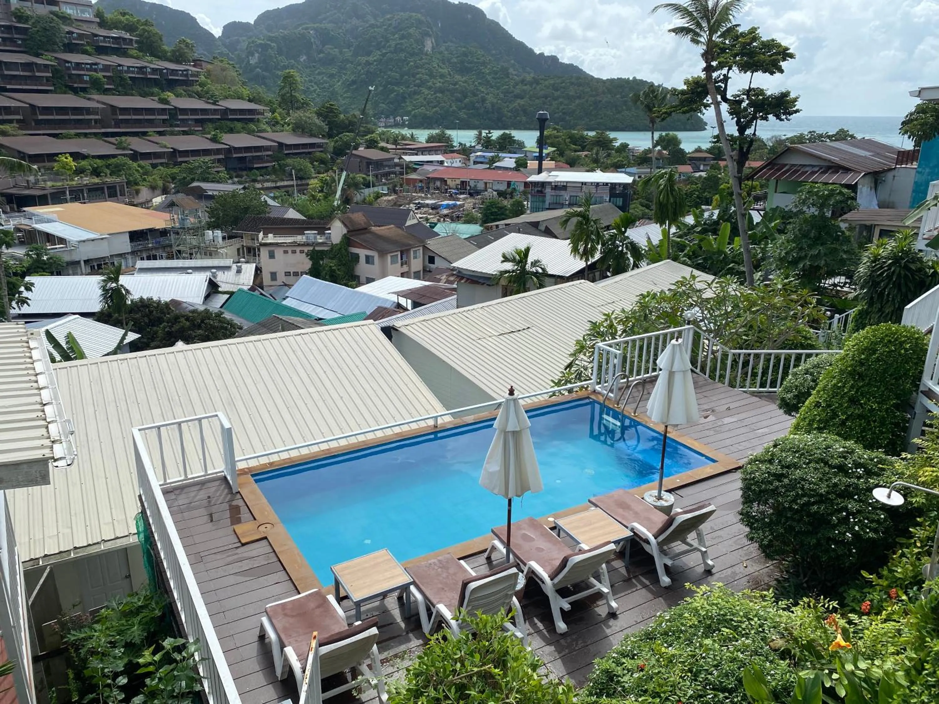 Swimming pool in Uphill Cottage