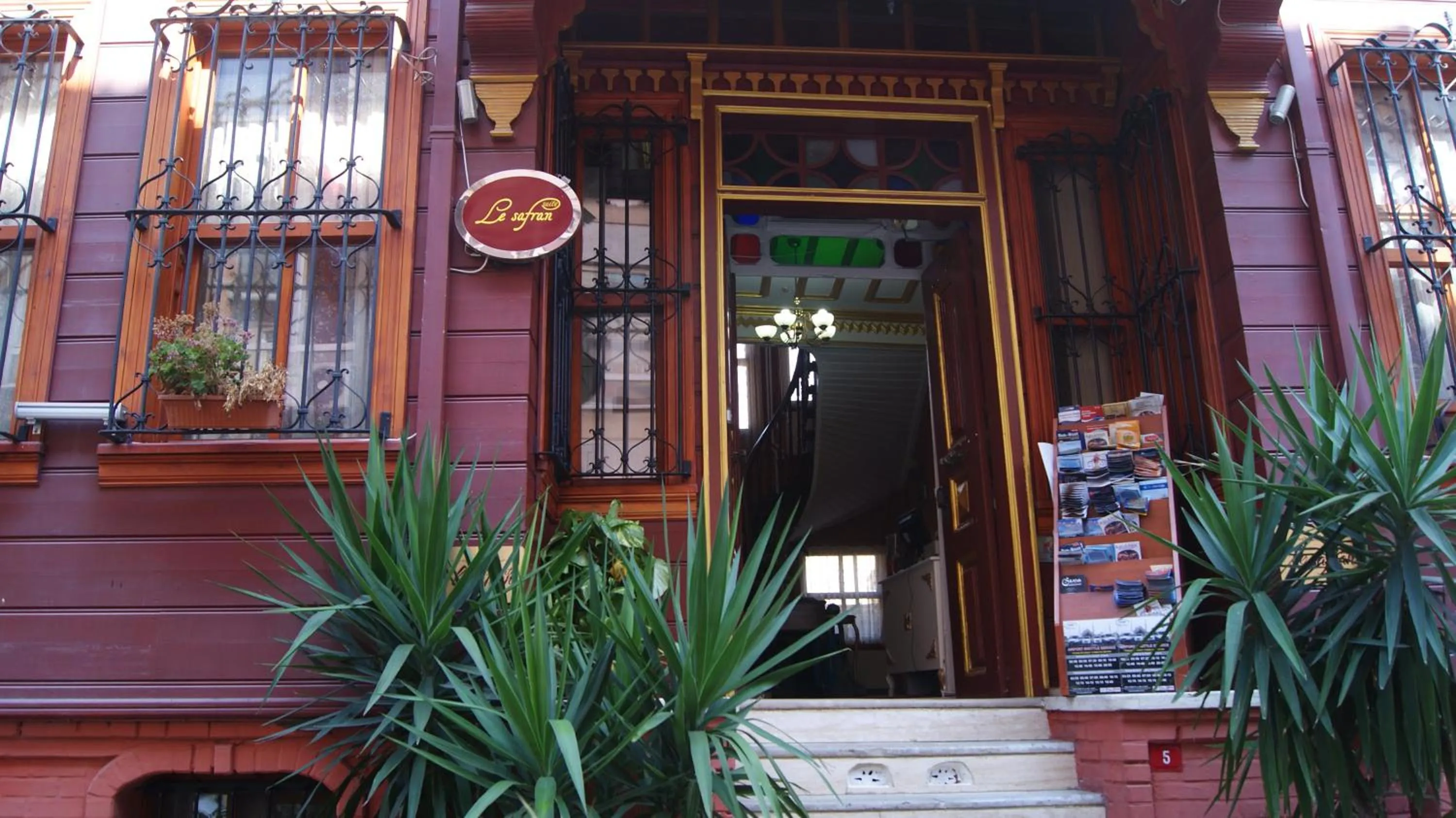 Property building in Le Safran Suite Hotel