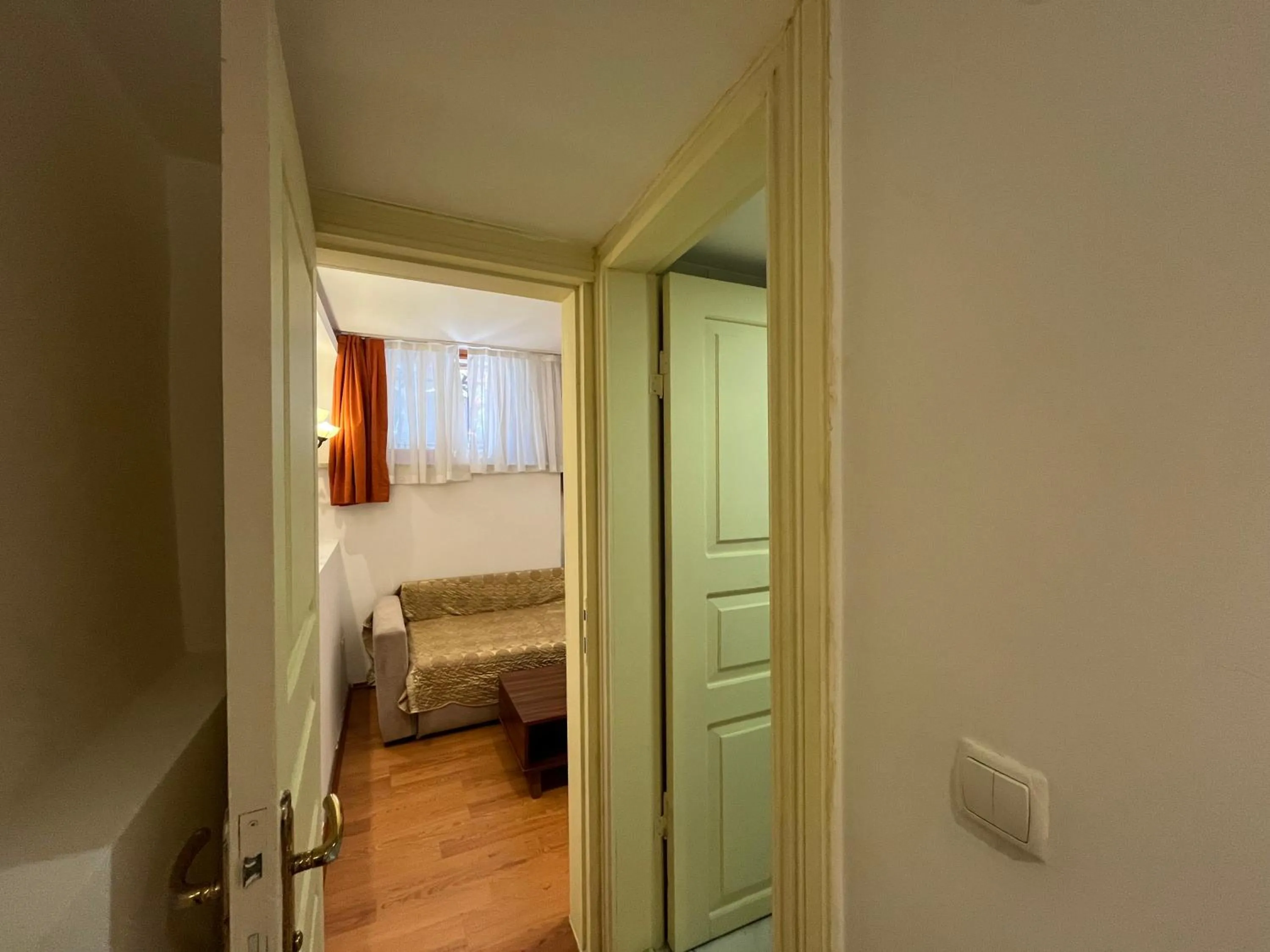 Bed in Le Safran Suite Hotel