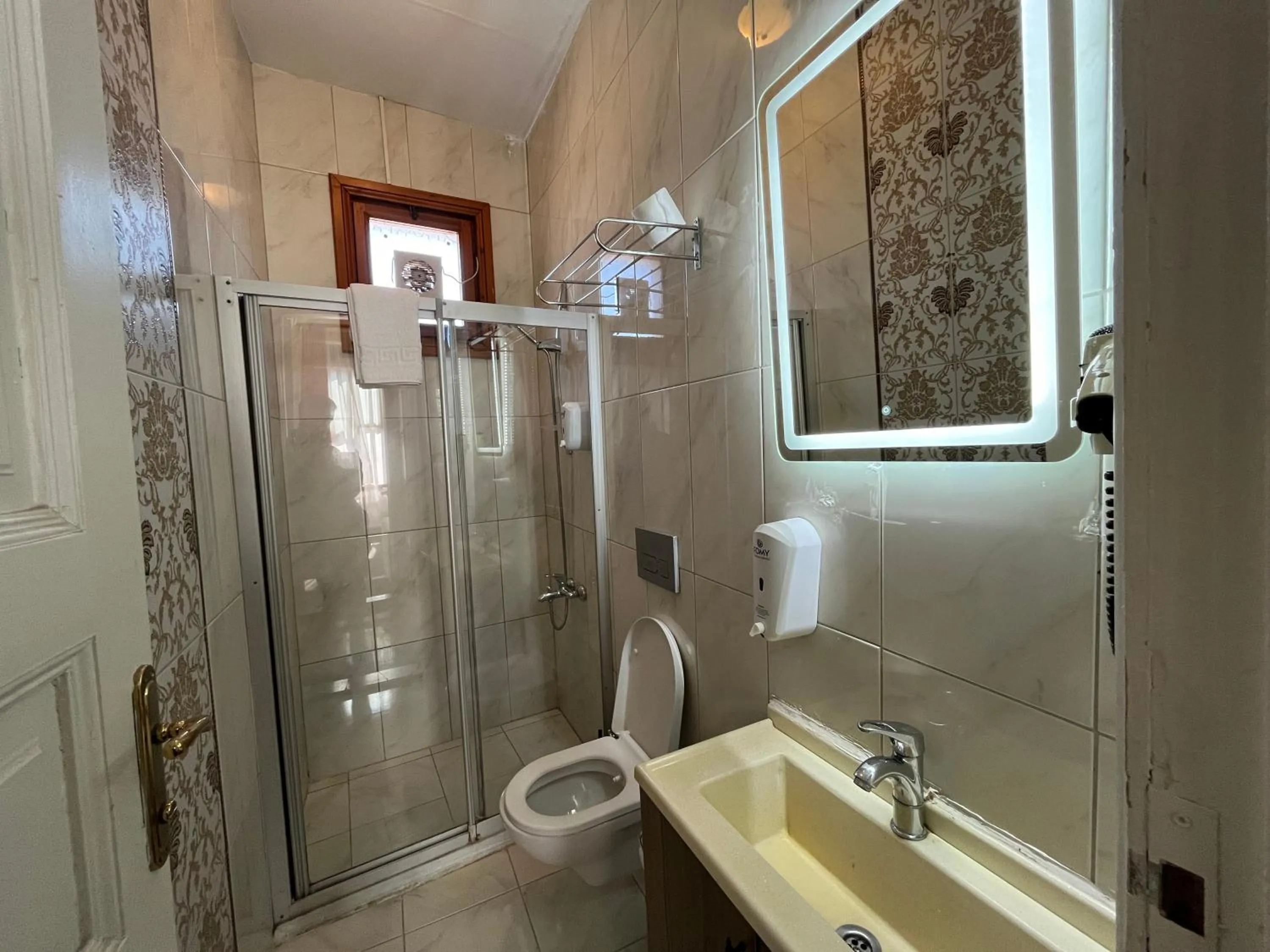 Le Safran Suite Hotel