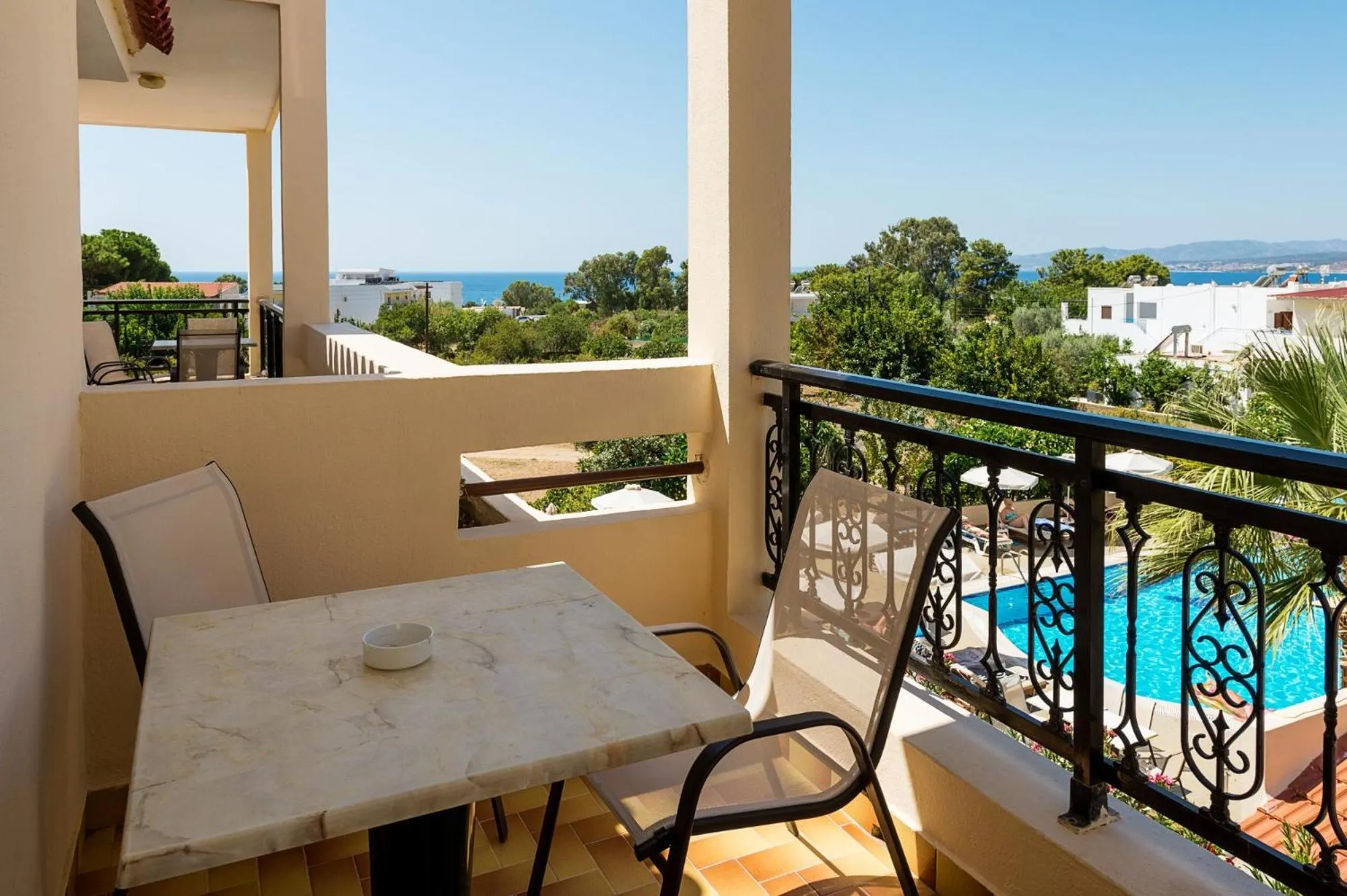 Summer Memories Aparthotel