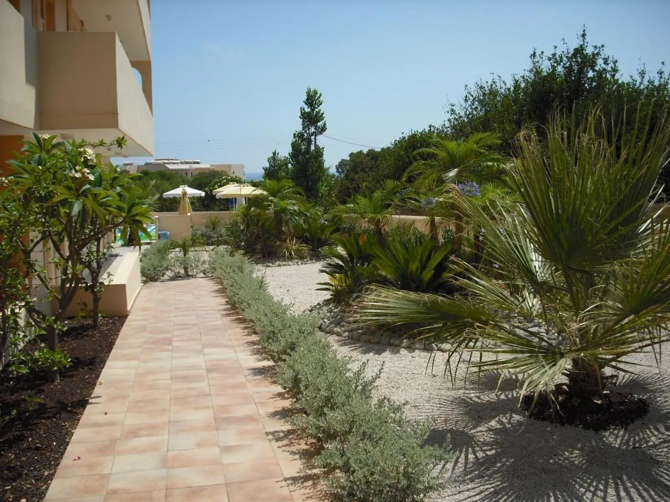 Garden in Summer Memories Aparthotel