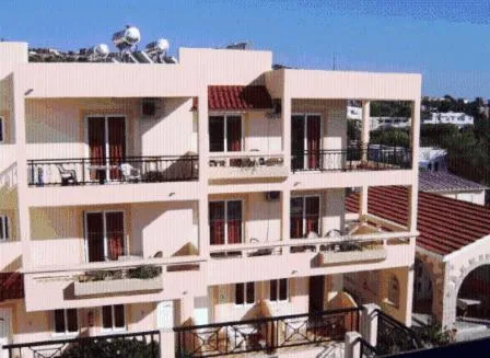 Facade/entrance in Summer Memories Aparthotel