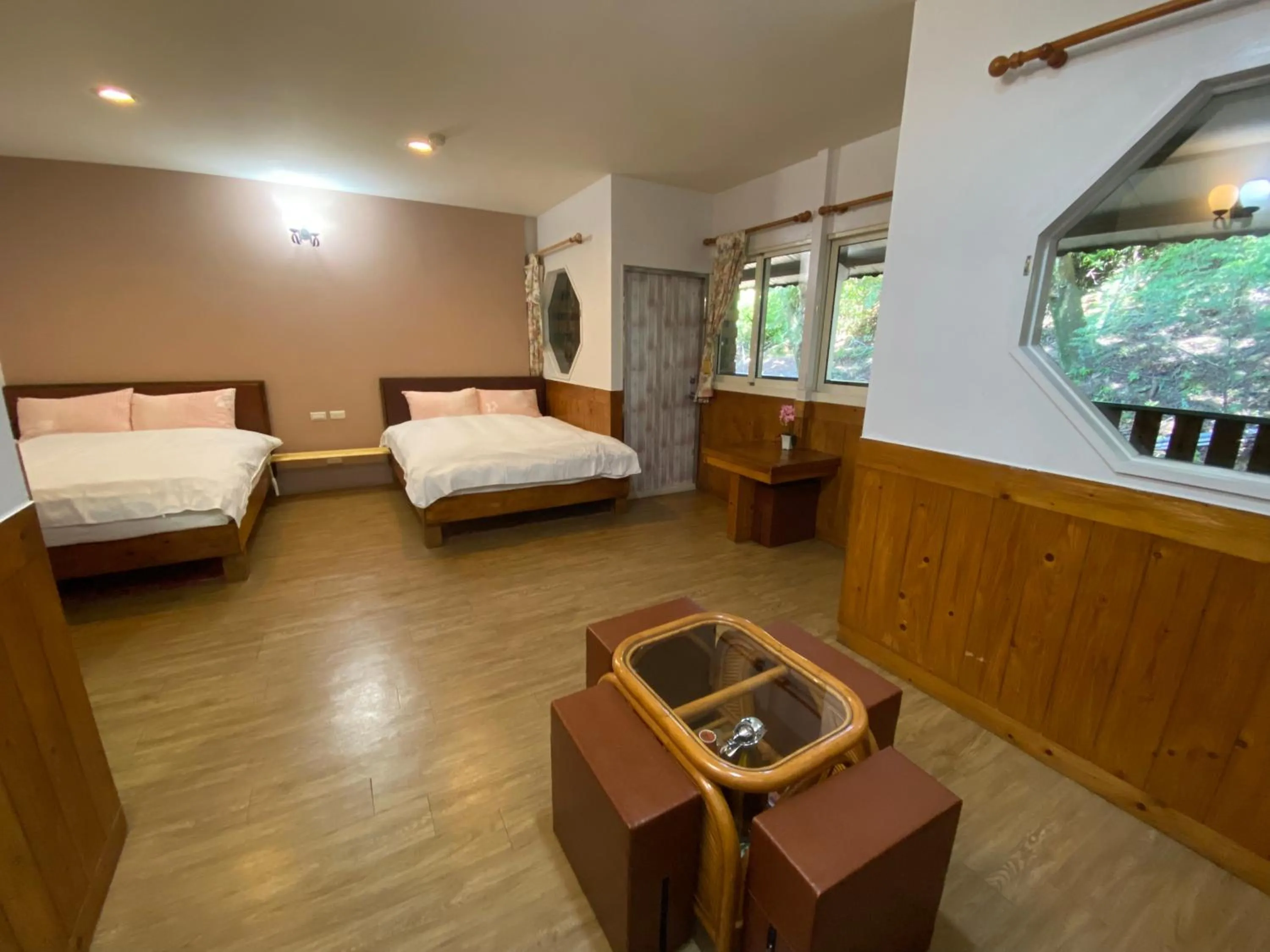 Bed in Shan Shui-Yuan Vege Guest House