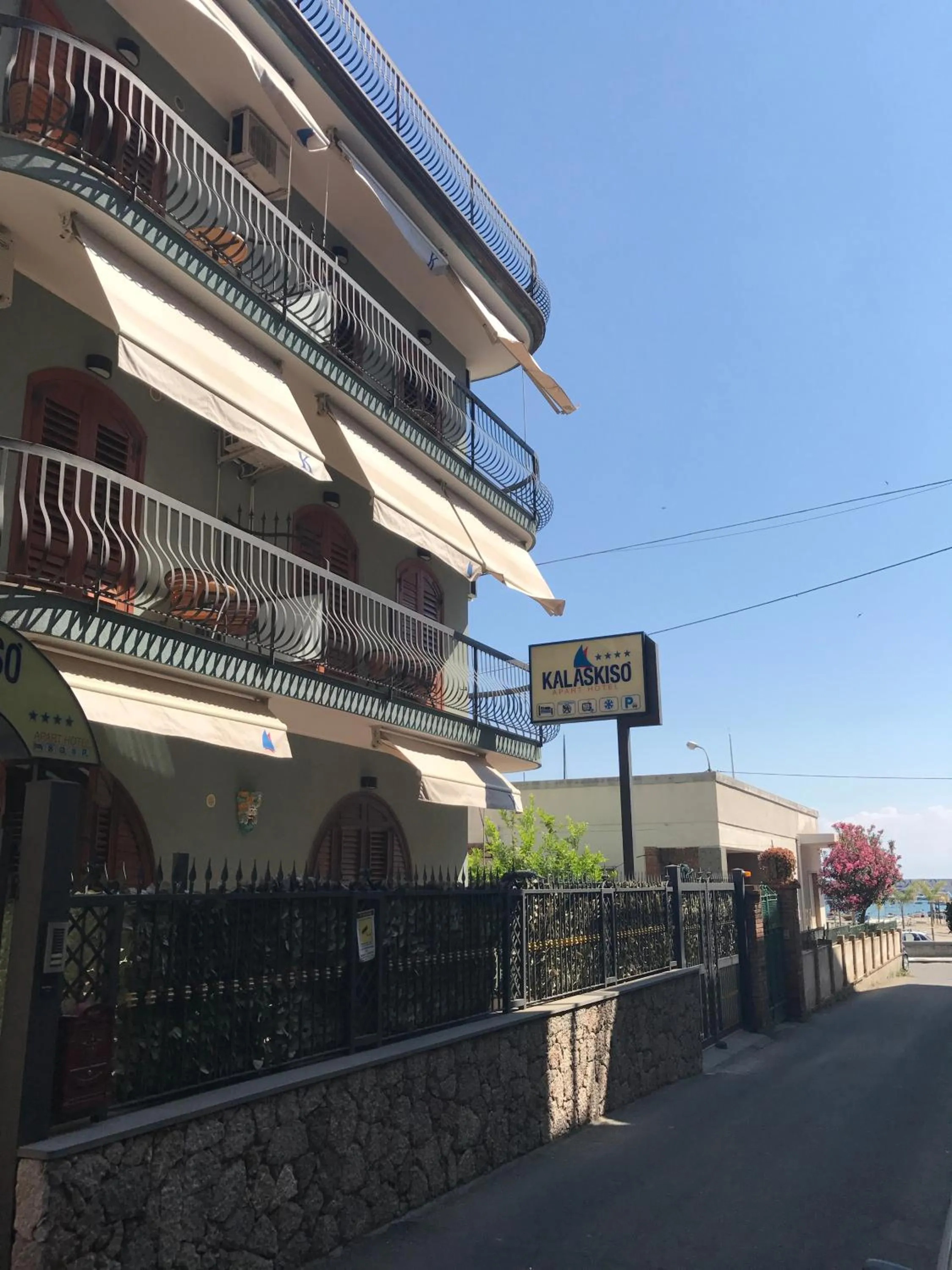 Facade/entrance in Kalaskiso'