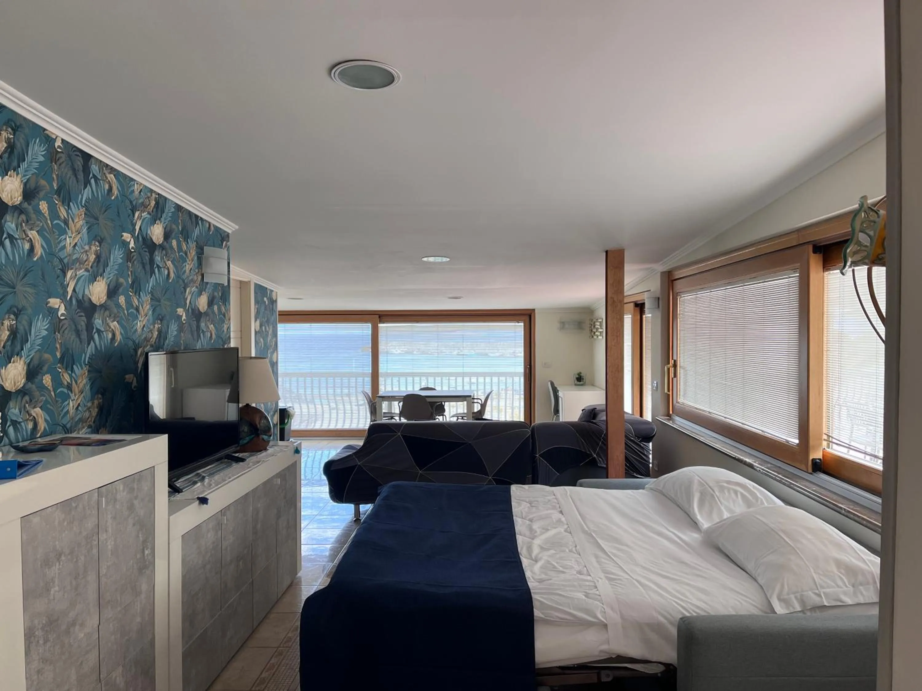 Seating area, Bed in Kalaskiso'